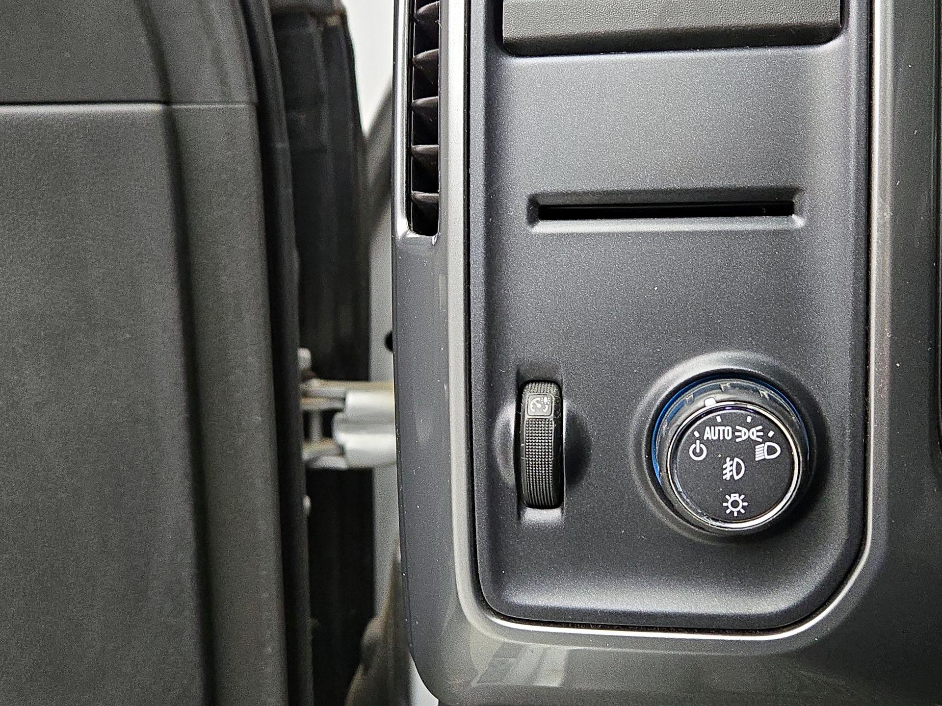 Thumbnail: 2016 Chevrolet Silverado 1500 - 13