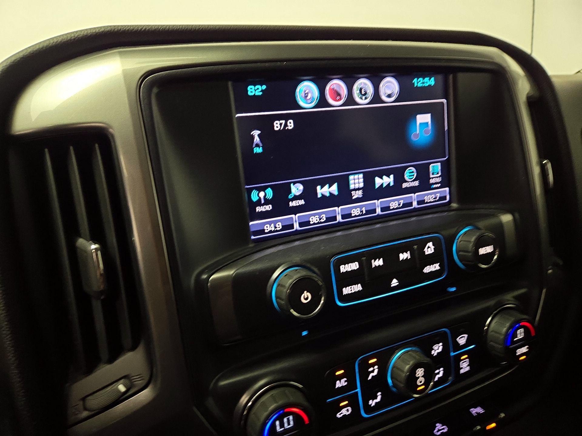 Thumbnail: 2016 Chevrolet Silverado 1500 - 16