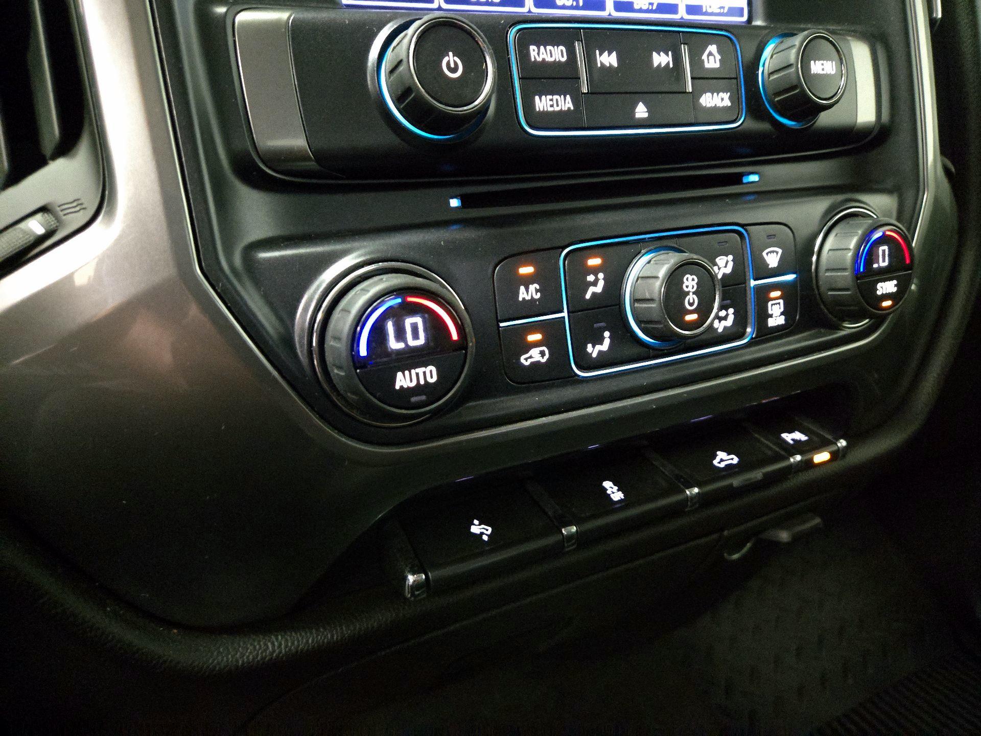 Thumbnail: 2016 Chevrolet Silverado 1500 - 17