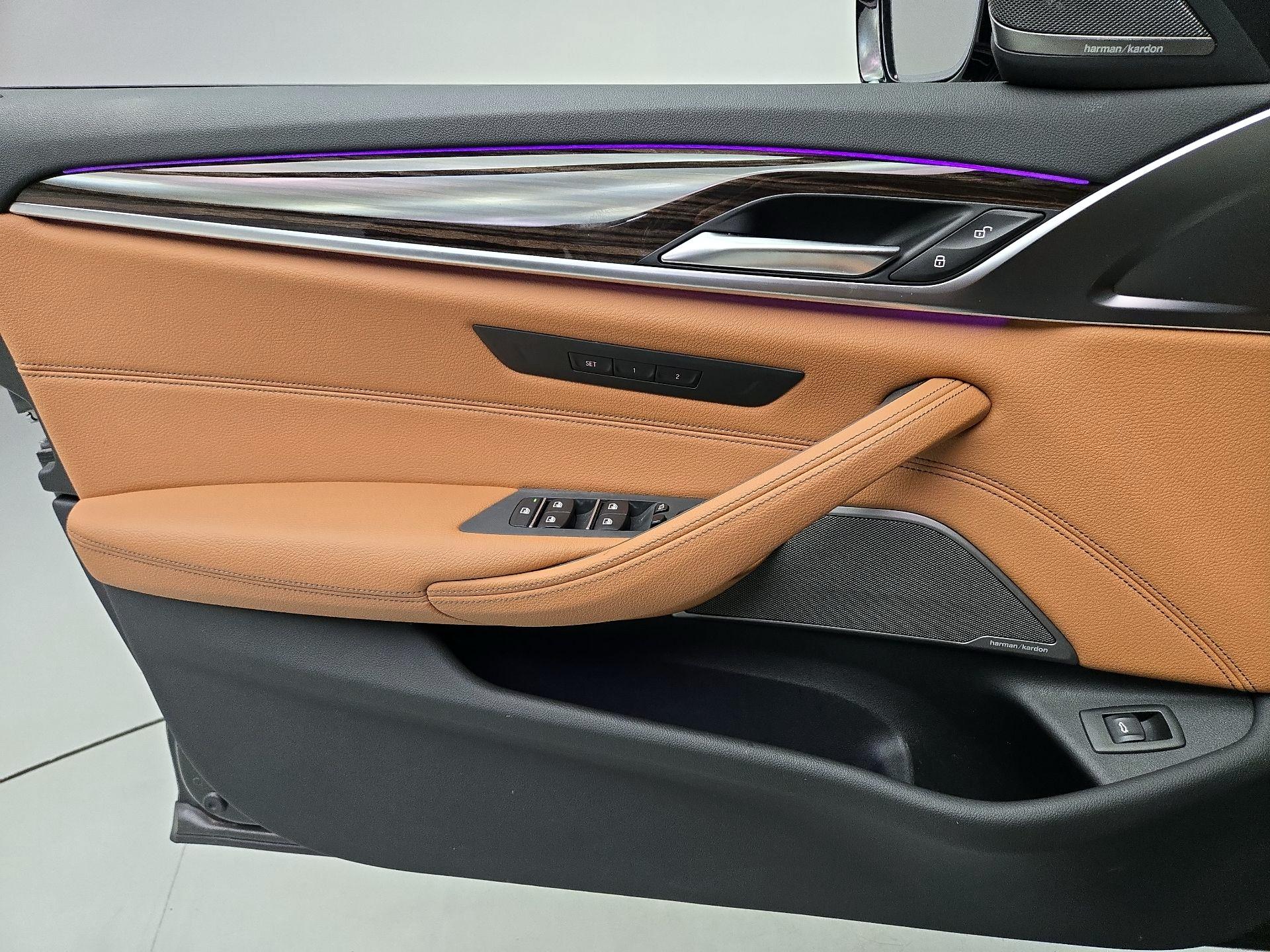 Thumbnail: 2021 BMW 5 Series - 12