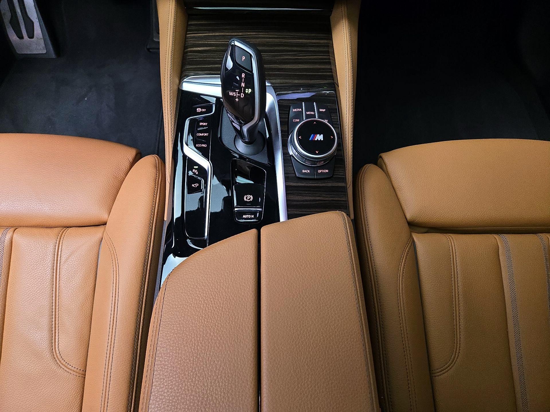 Thumbnail: 2021 BMW 5 Series - 18