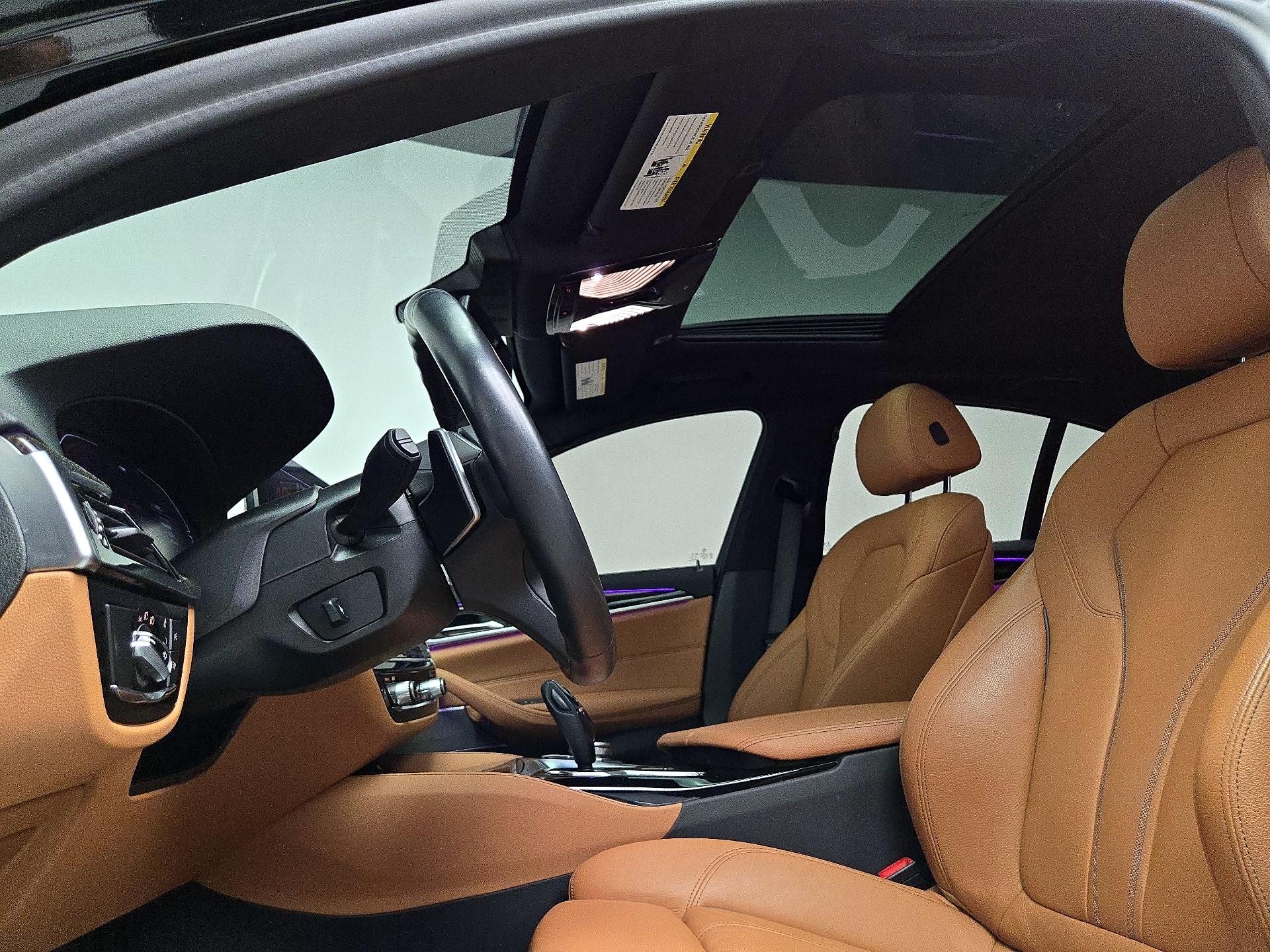 Thumbnail: 2021 BMW 5 Series - 20