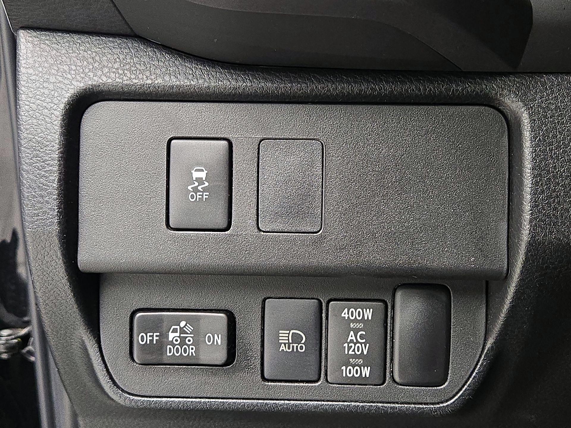 Thumbnail: 2023 Toyota Tacoma - 13