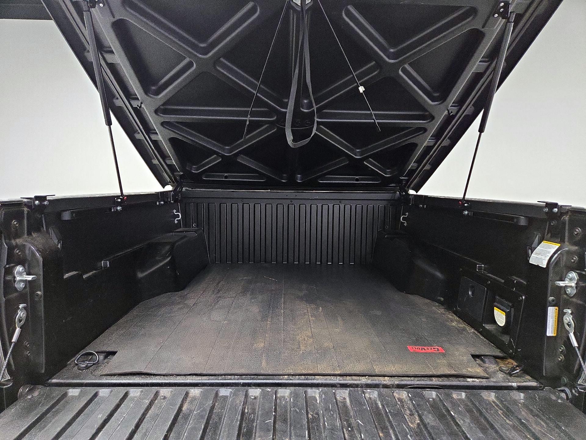 Thumbnail: 2023 Toyota Tacoma - 20