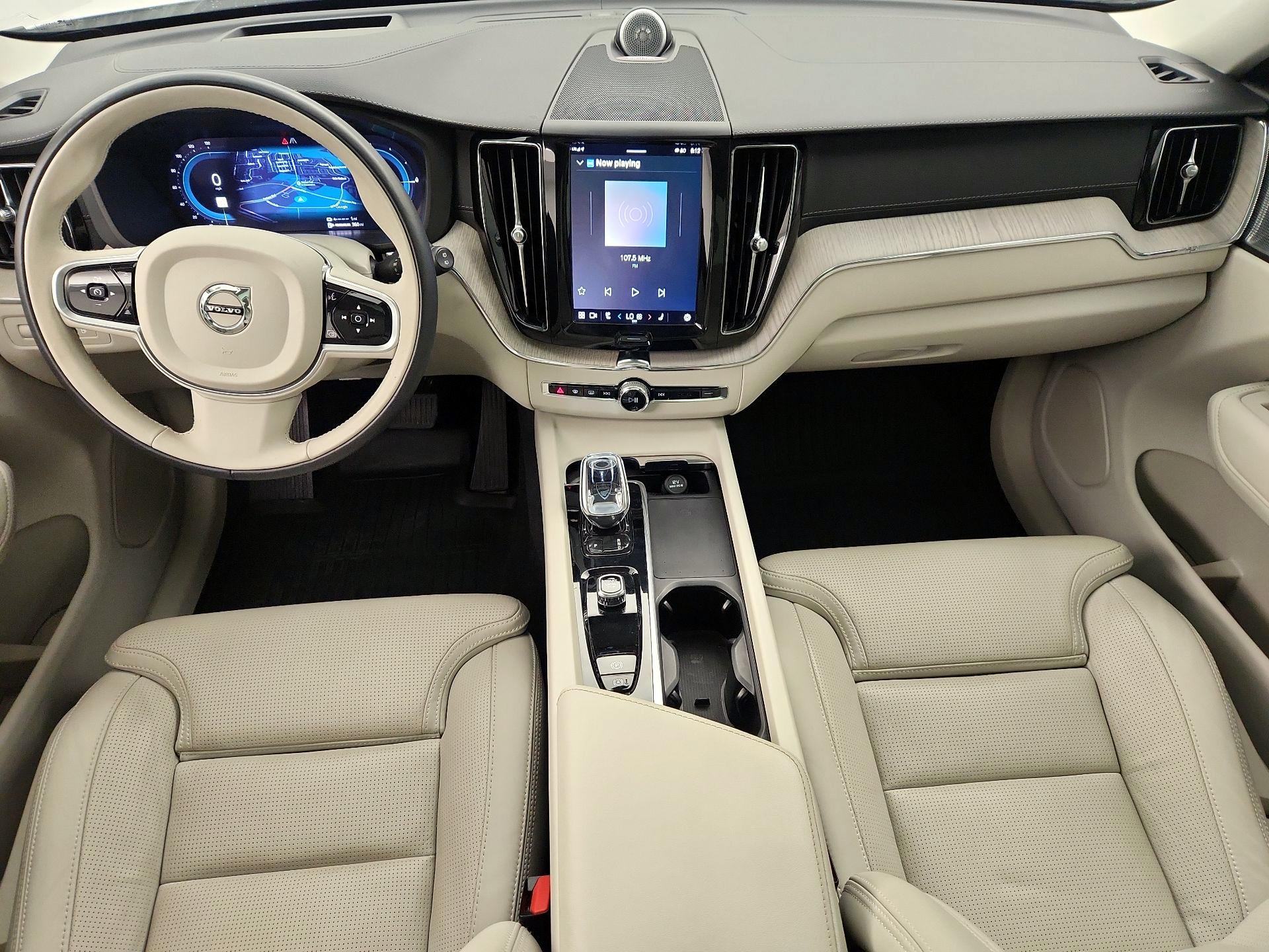 Thumbnail: 2022 Volvo XC60 - 9