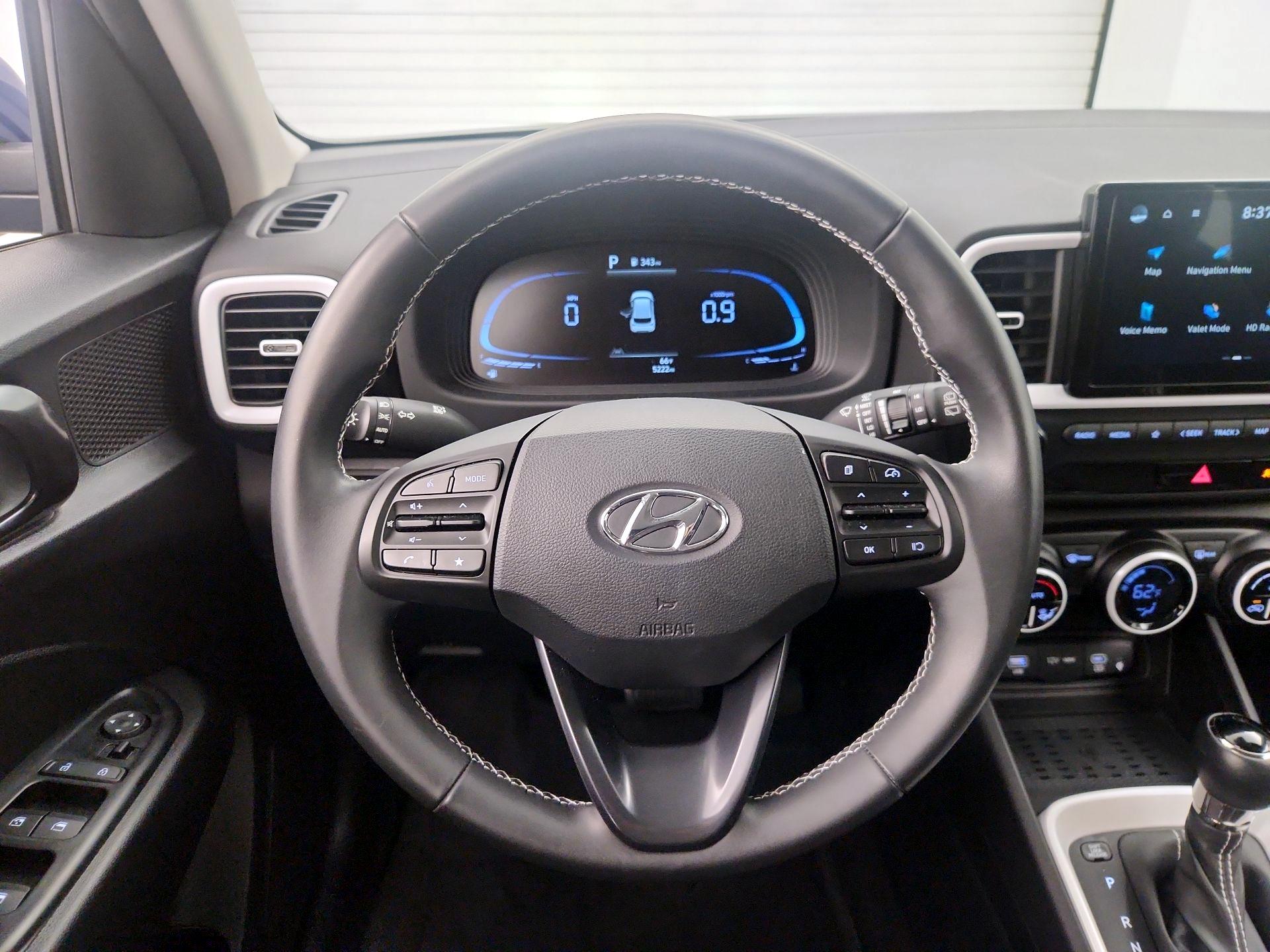 Thumbnail: 2023 Hyundai Venue - 10