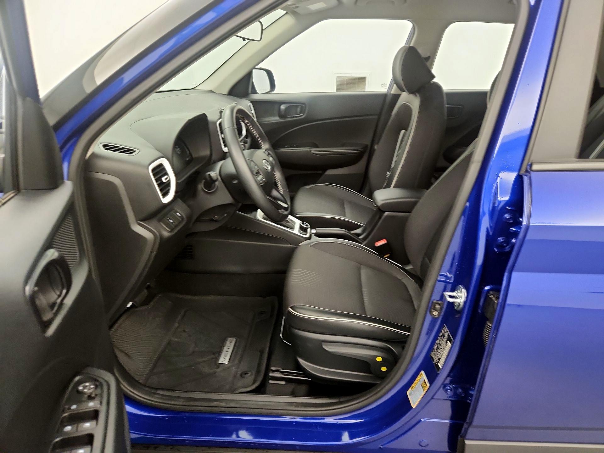 Thumbnail: 2023 Hyundai Venue - 11