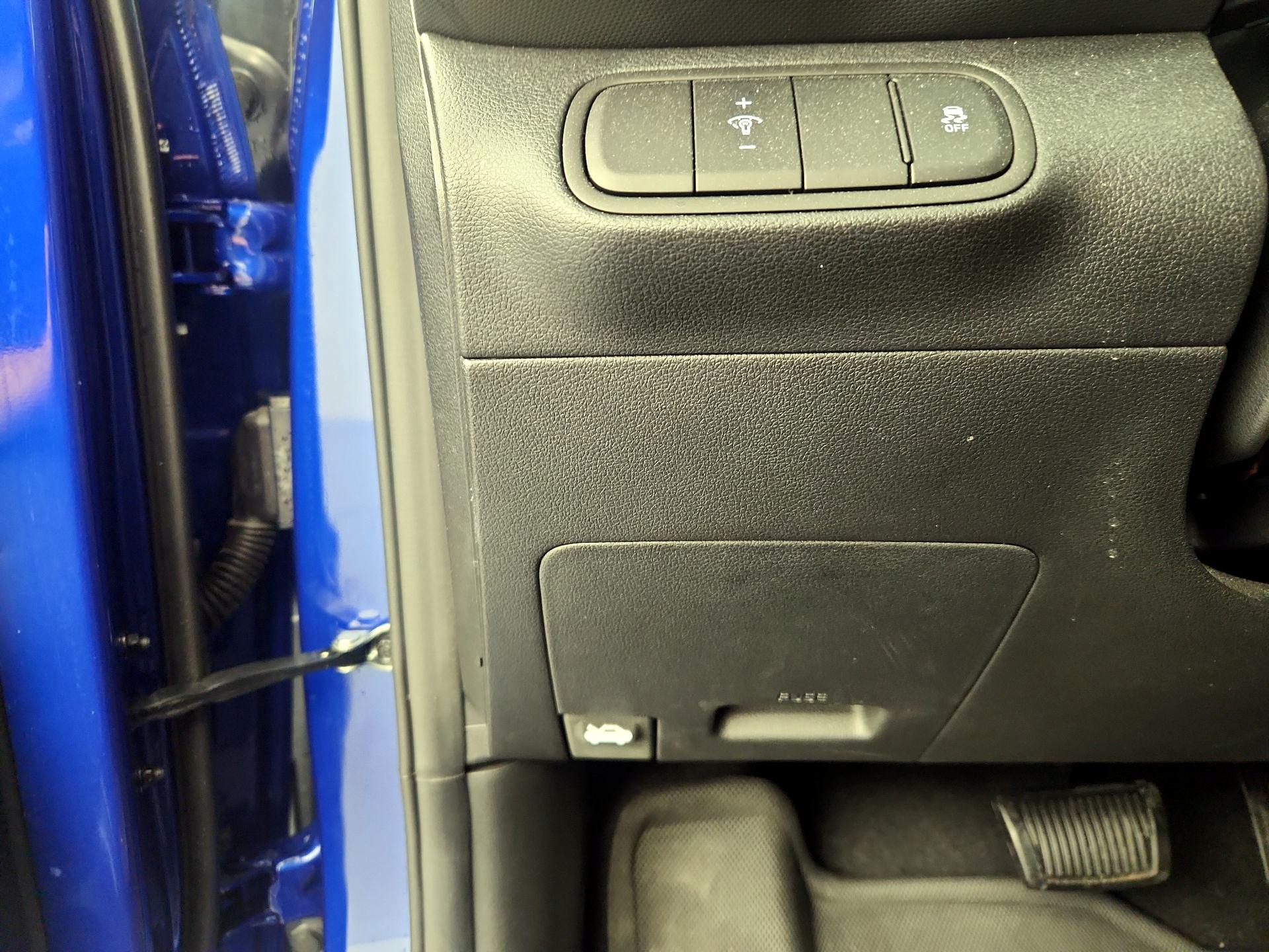 Thumbnail: 2023 Hyundai Venue - 13