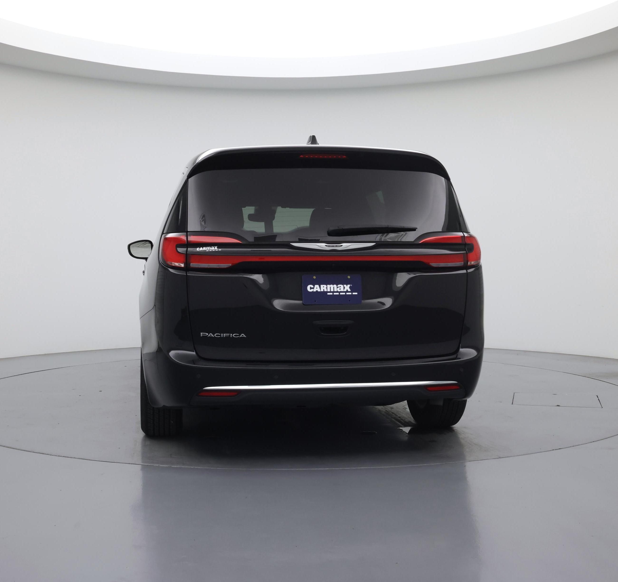 Thumbnail: 2025 Chrysler Pacifica - 6