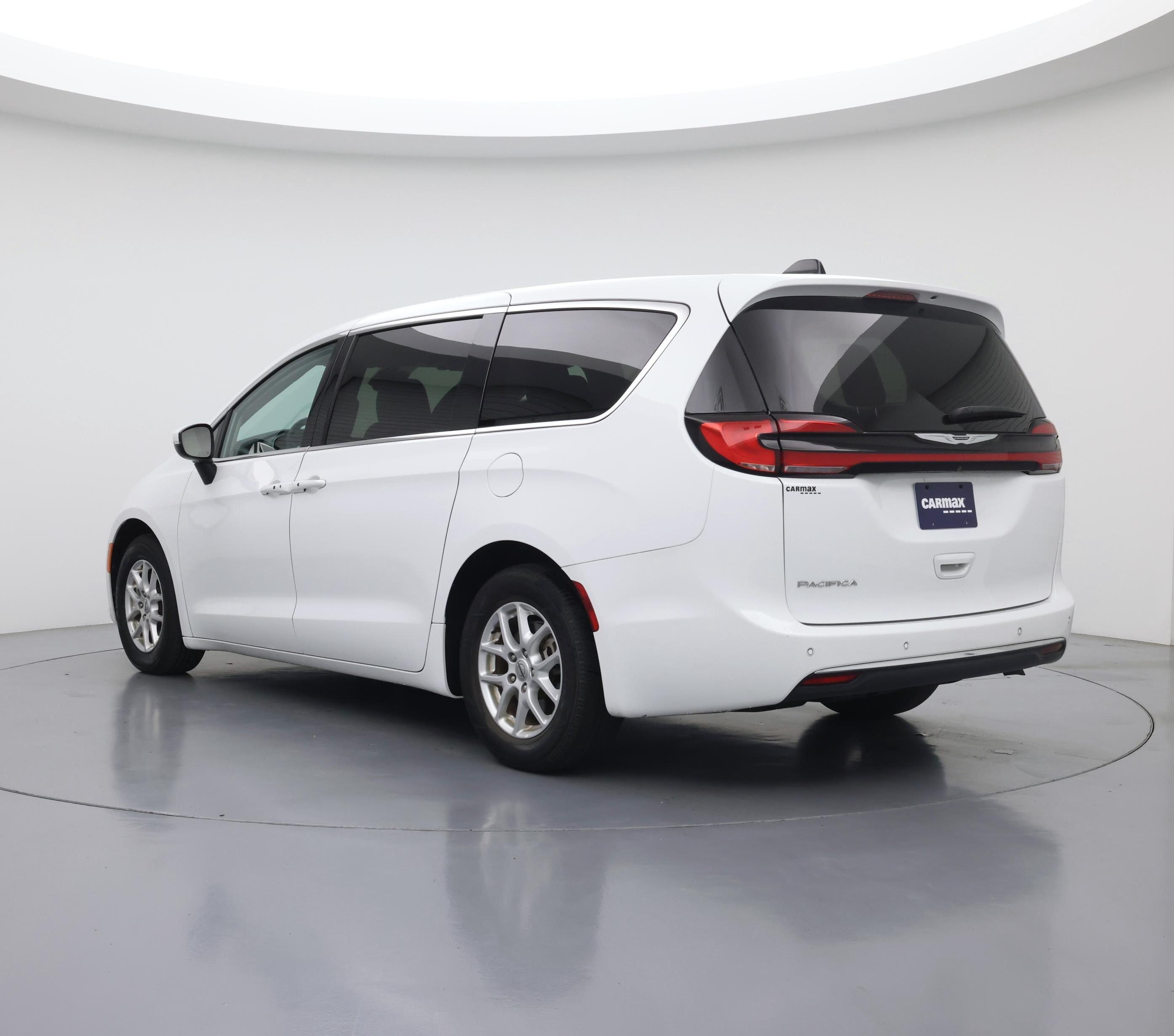 Thumbnail: 2023 Chrysler Pacifica - 2