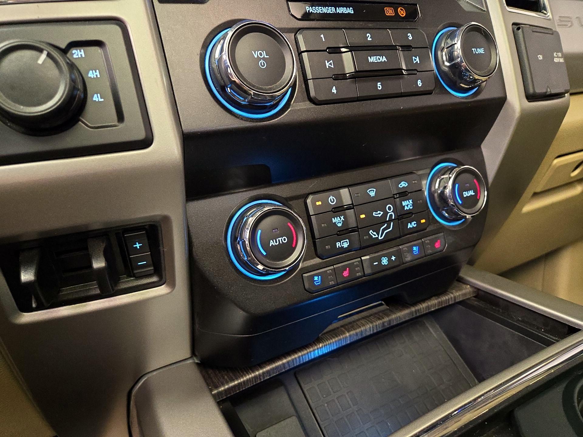 Thumbnail: 2020 Ford F-250 - 17