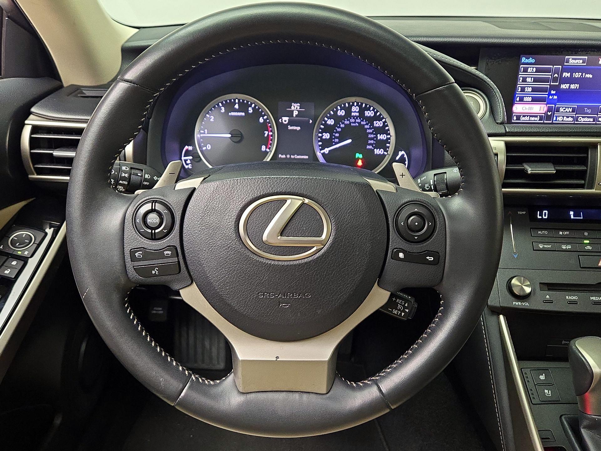 Thumbnail: 2015 Lexus IS - 10