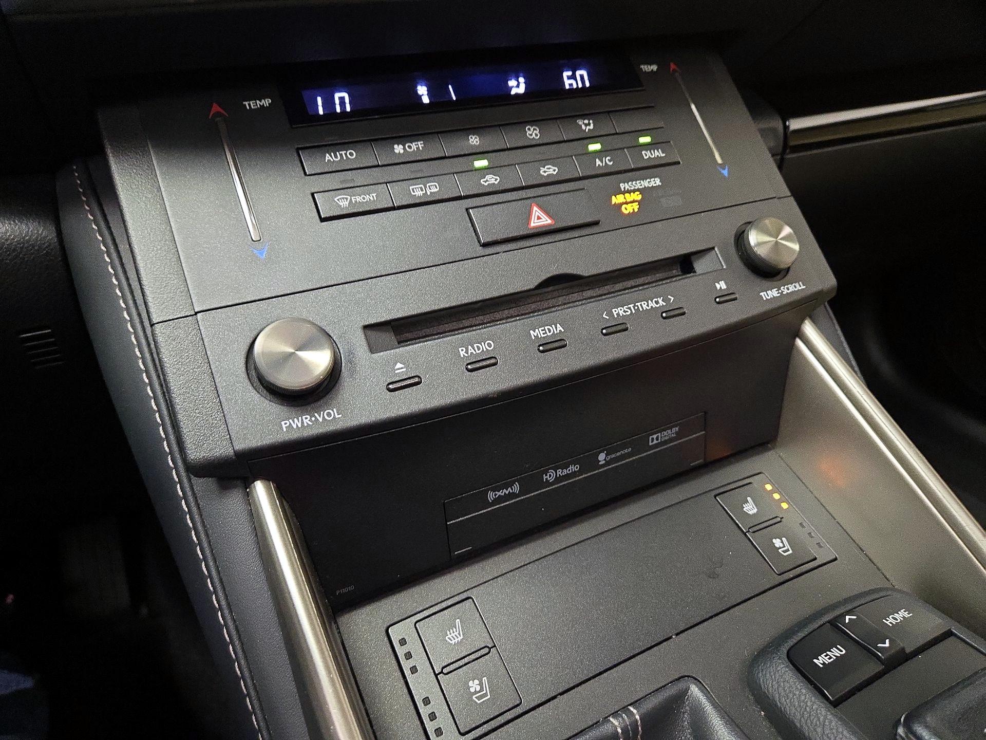Thumbnail: 2015 Lexus IS - 17