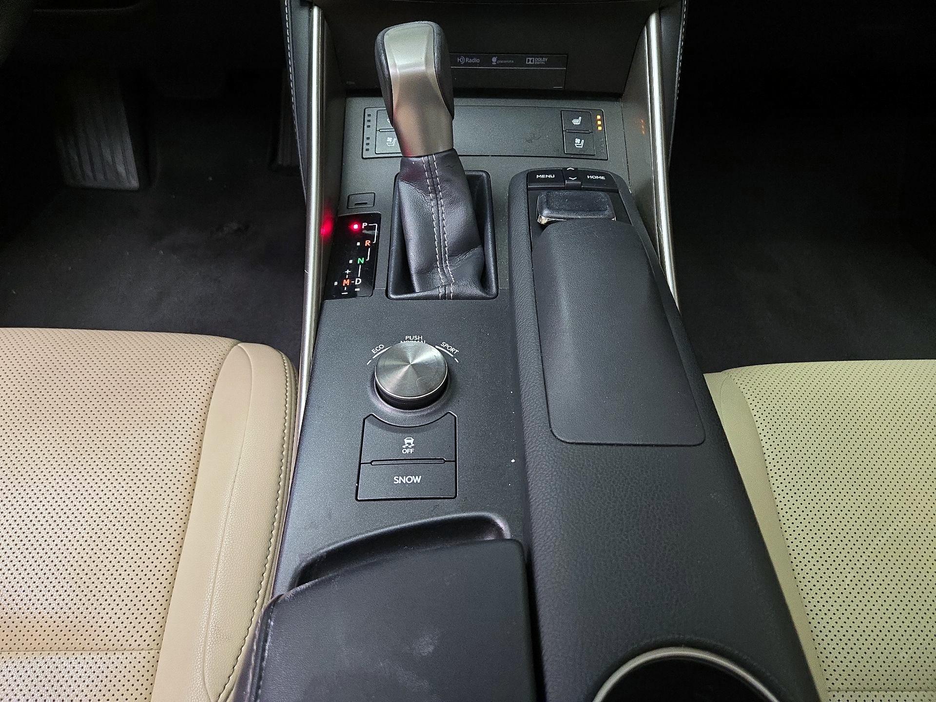 Thumbnail: 2015 Lexus IS - 18