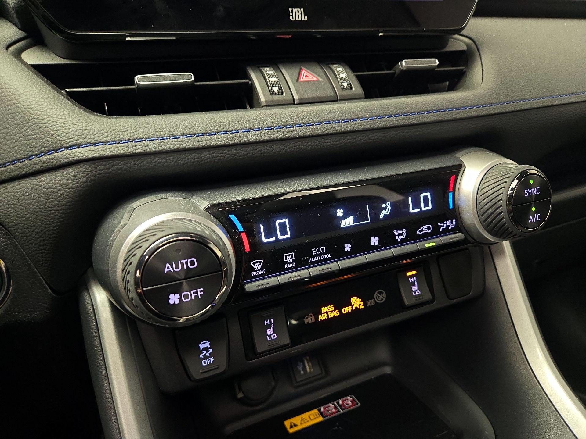 Thumbnail: 2025 Toyota RAV4 - 17