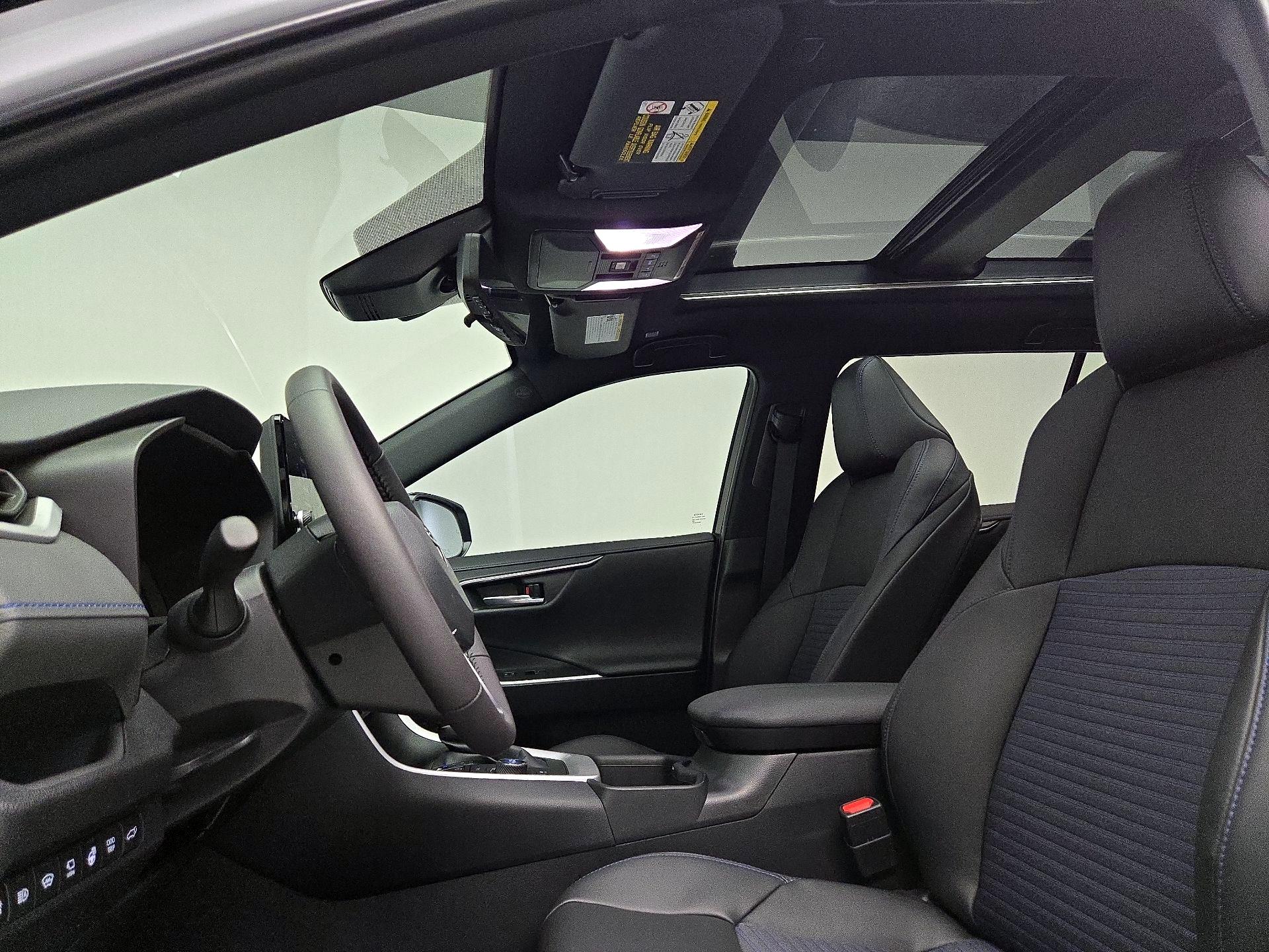 Thumbnail: 2025 Toyota RAV4 - 20