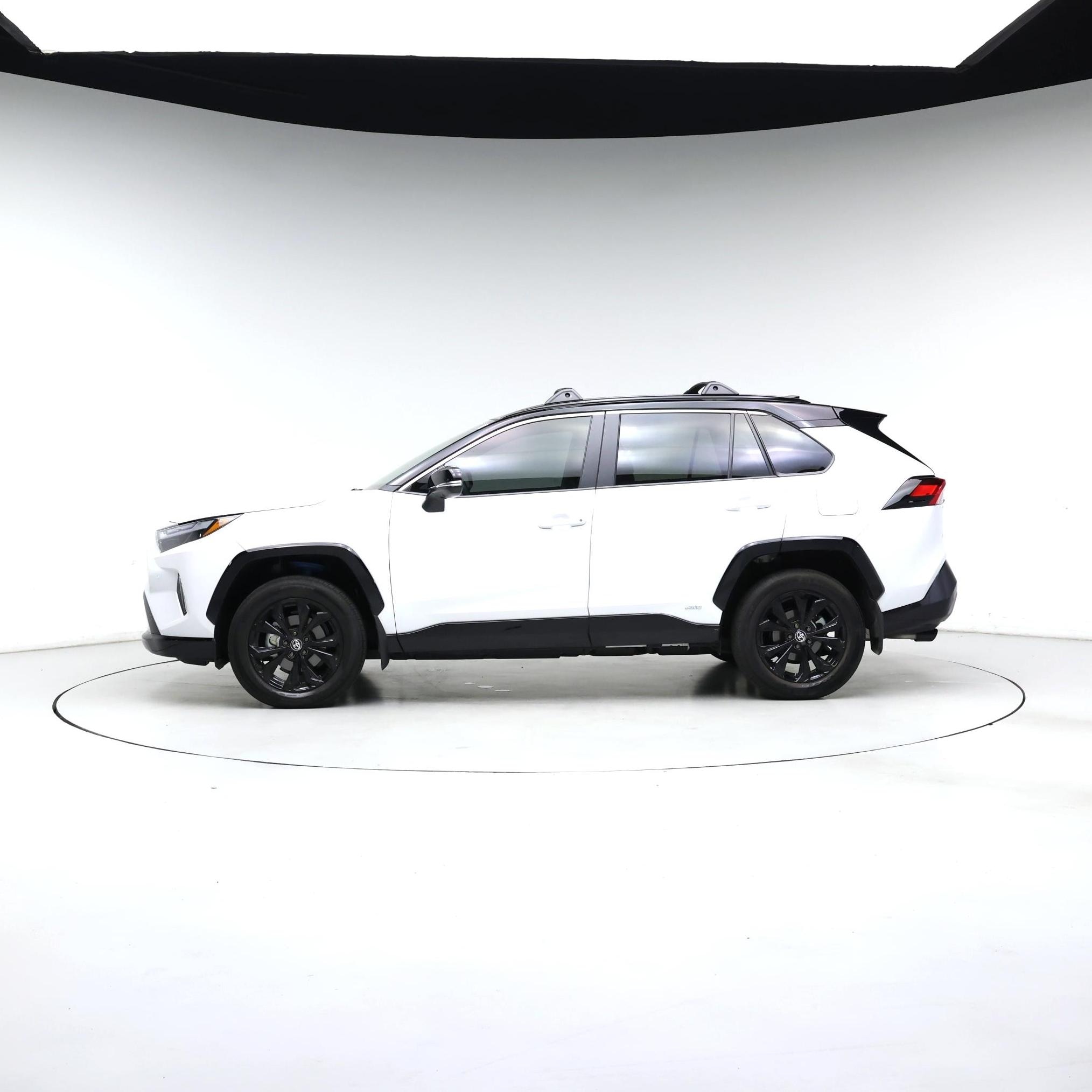 Thumbnail: 2025 Toyota RAV4 - 3