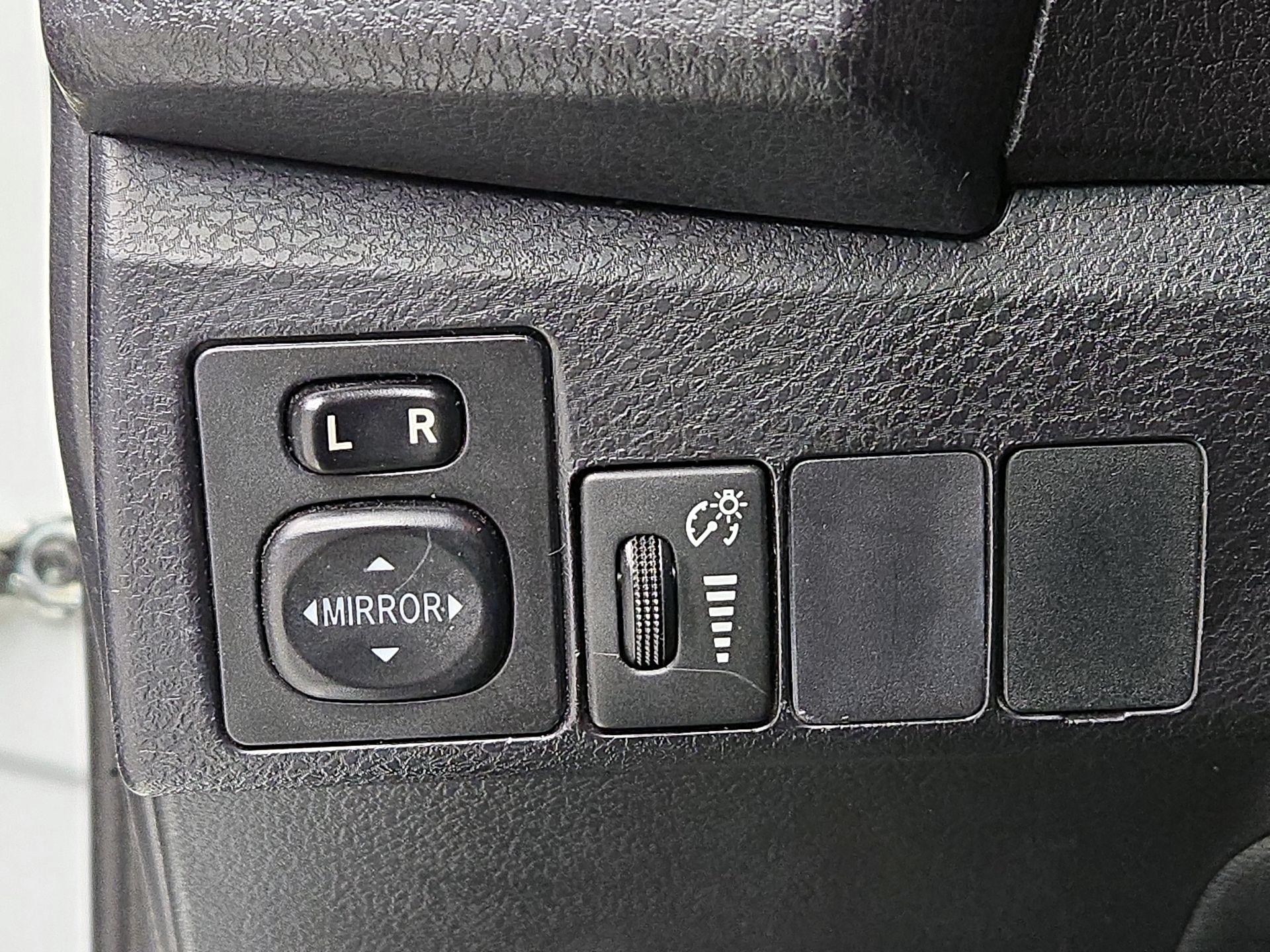 Thumbnail: 2016 Toyota Corolla - 13