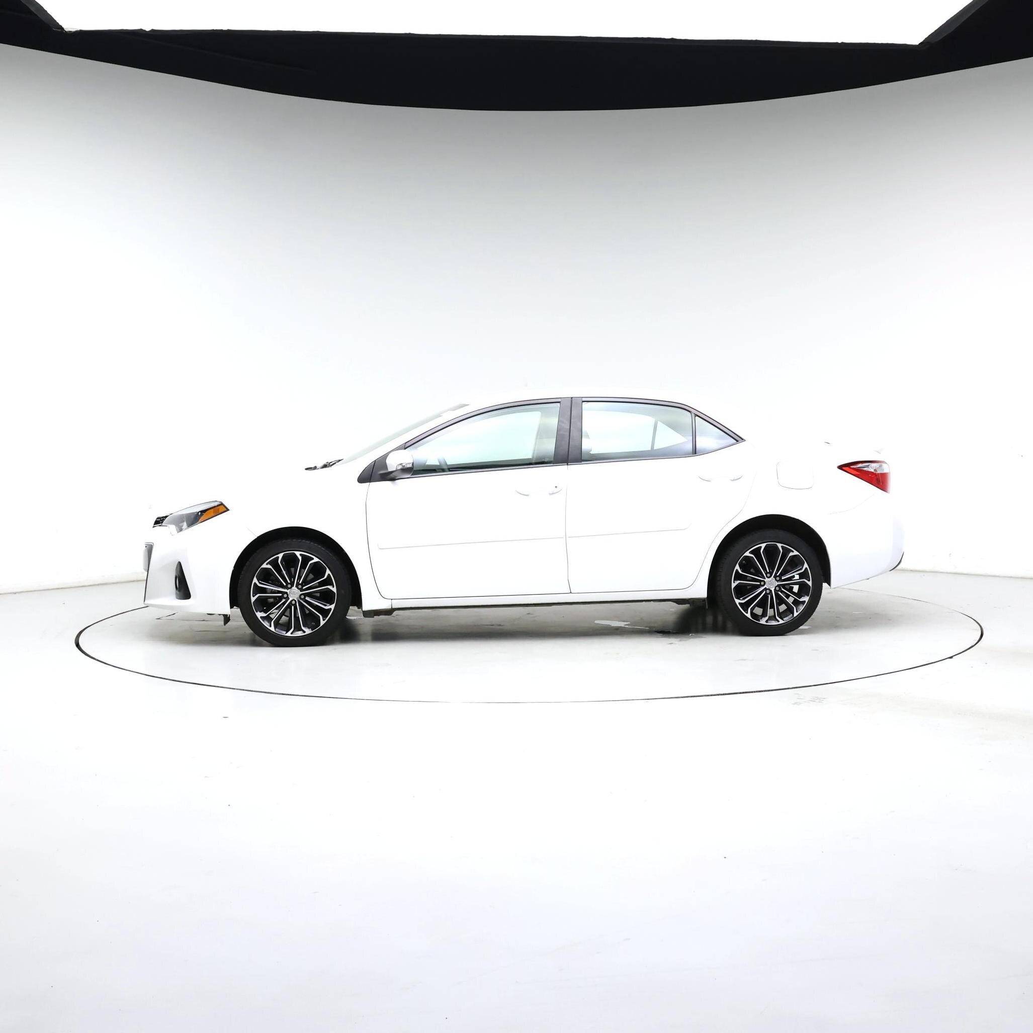 Thumbnail: 2016 Toyota Corolla - 3