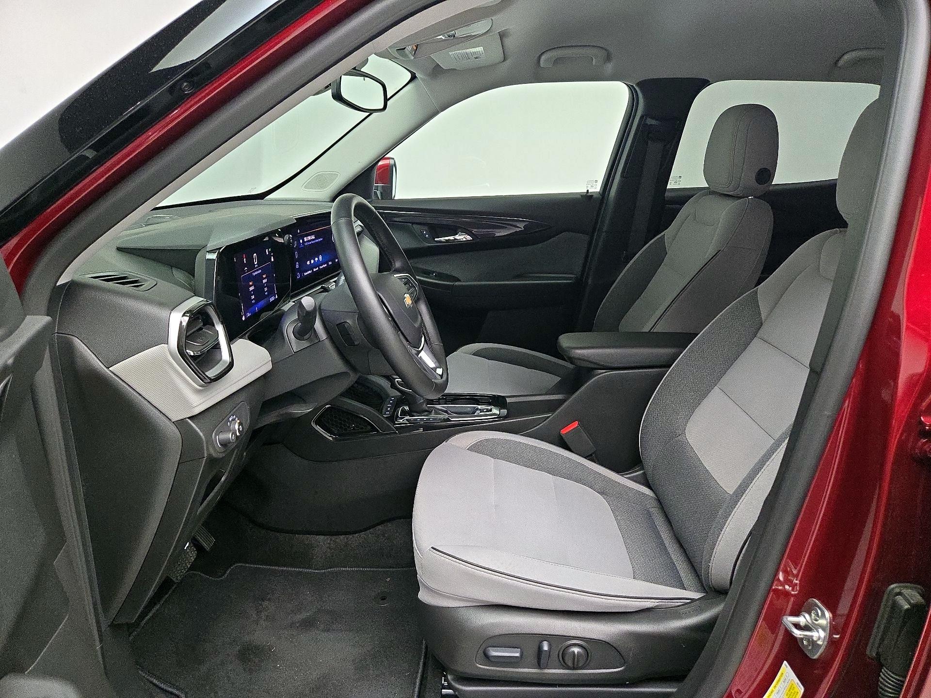 Thumbnail: 2025 Chevrolet TrailBlazer - 11