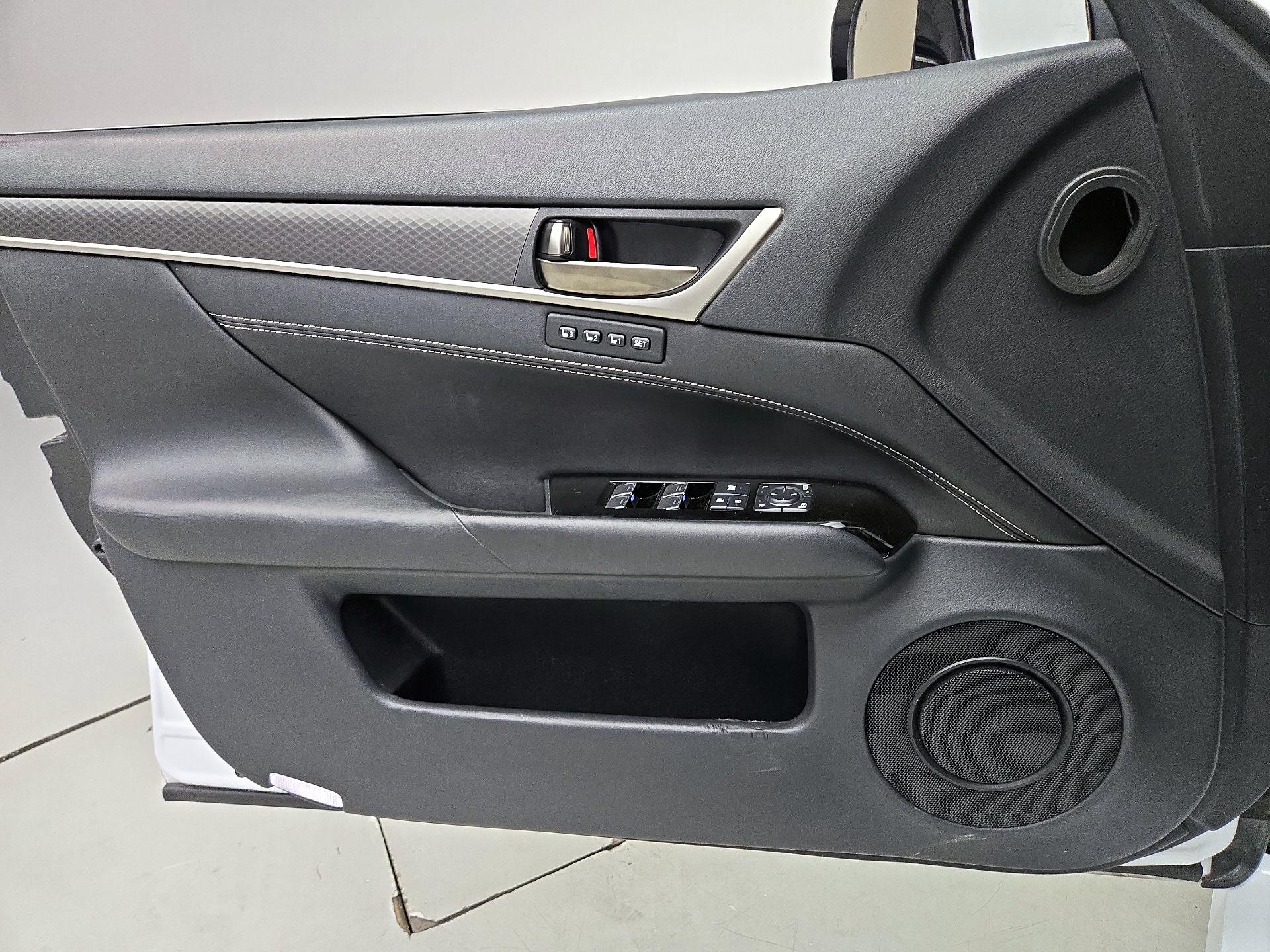 Thumbnail: 2017 Lexus GS - 12