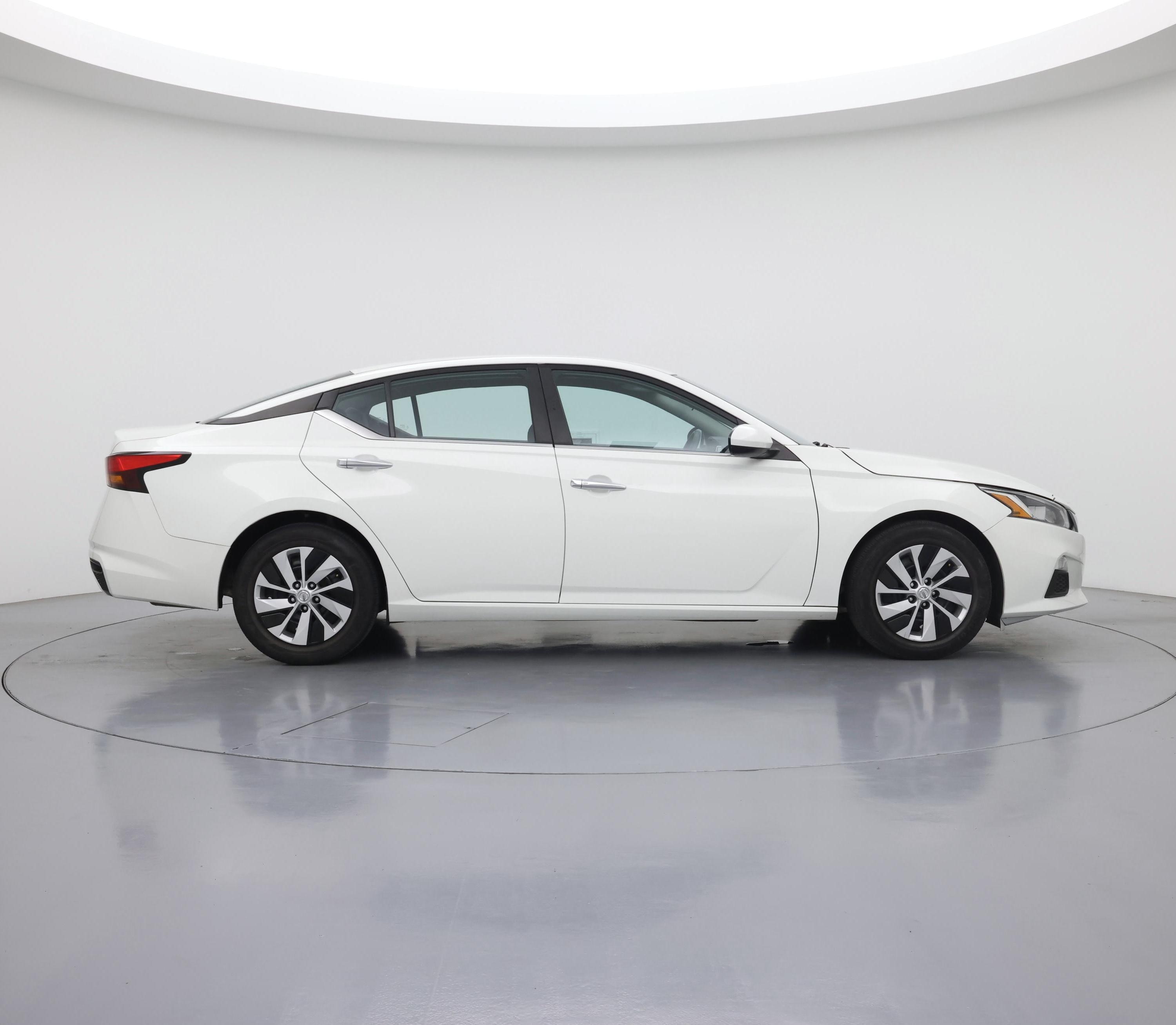 Thumbnail: 2021 Nissan Altima - 7