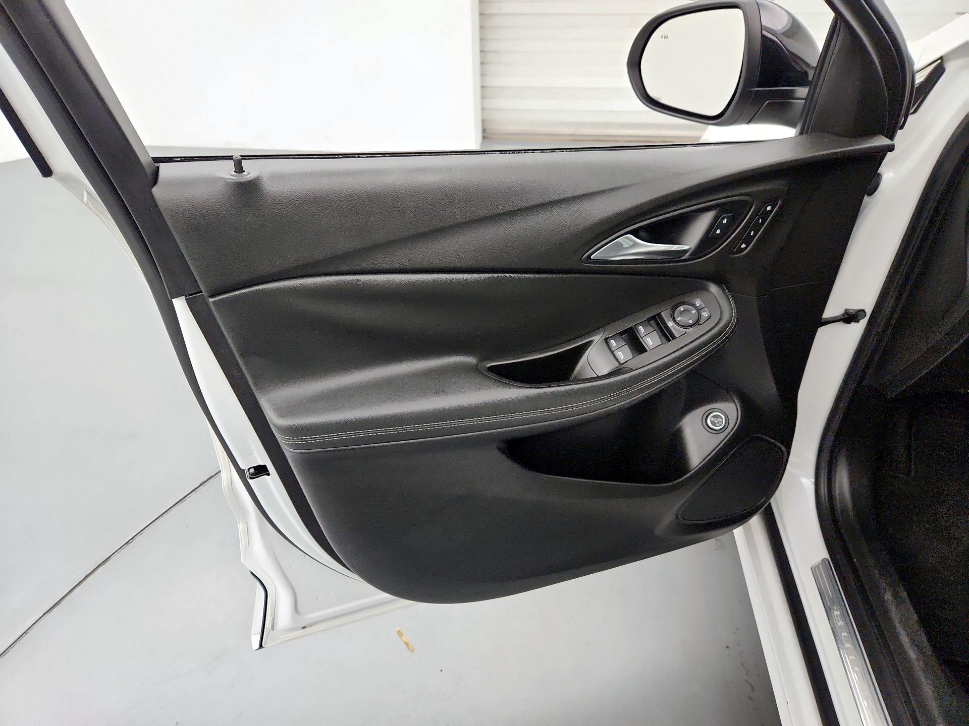 Thumbnail: 2020 Buick Encore GX - 12