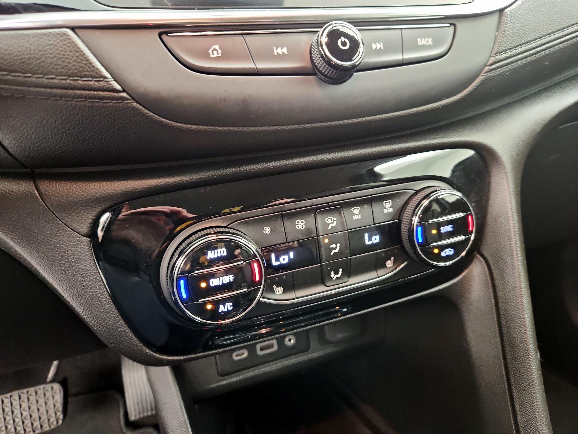 Thumbnail: 2020 Buick Encore GX - 16