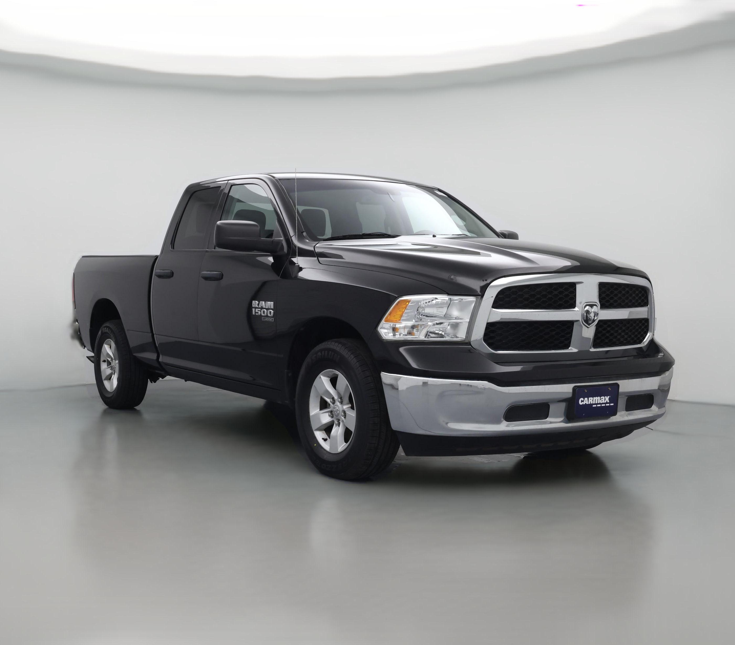 Thumbnail: 2020 RAM 1500 Classic - 1