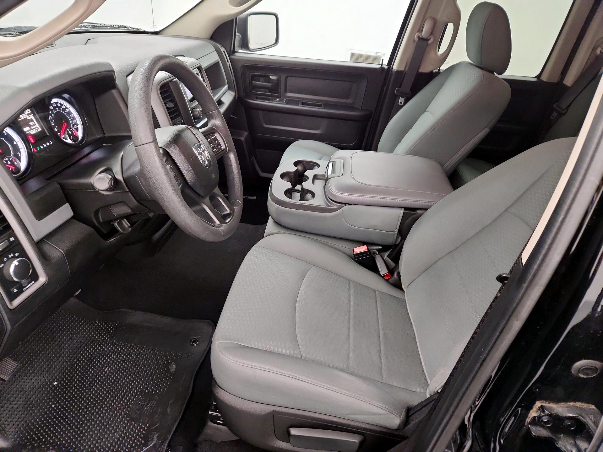 Thumbnail: 2020 RAM 1500 Classic - 11