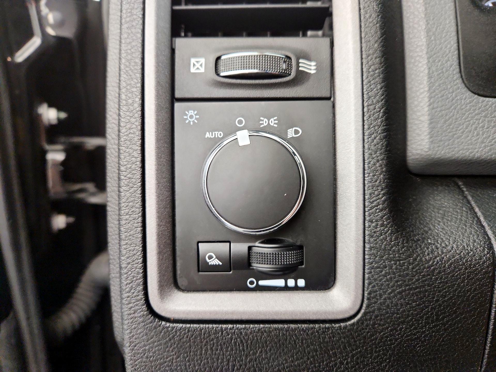 Thumbnail: 2020 RAM 1500 Classic - 13