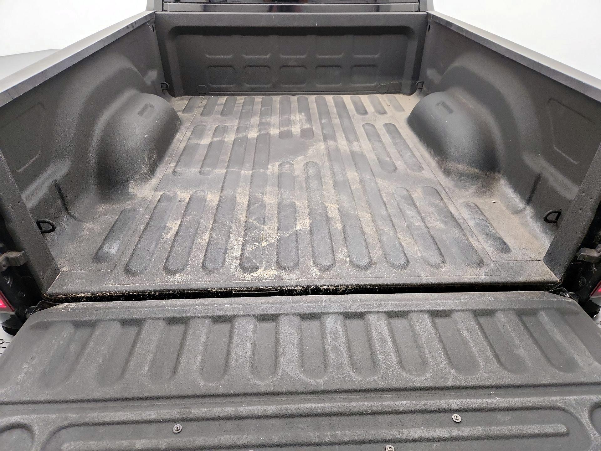 Thumbnail: 2020 RAM 1500 Classic - 19