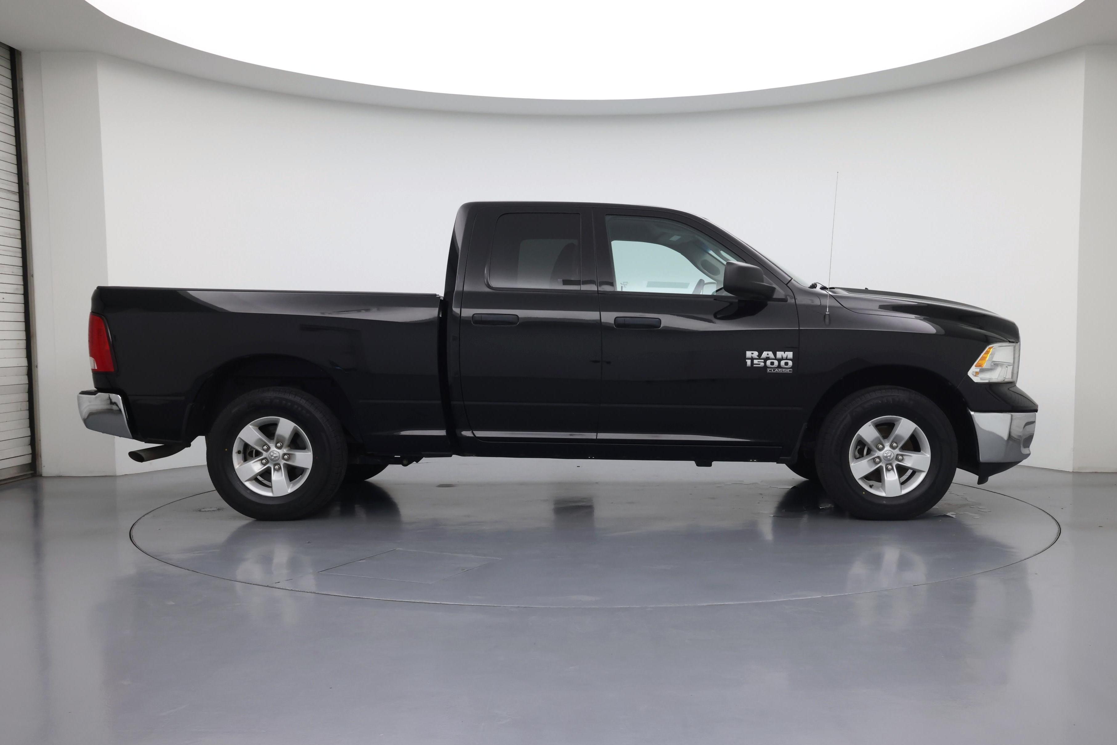 Thumbnail: 2020 RAM 1500 Classic - 7
