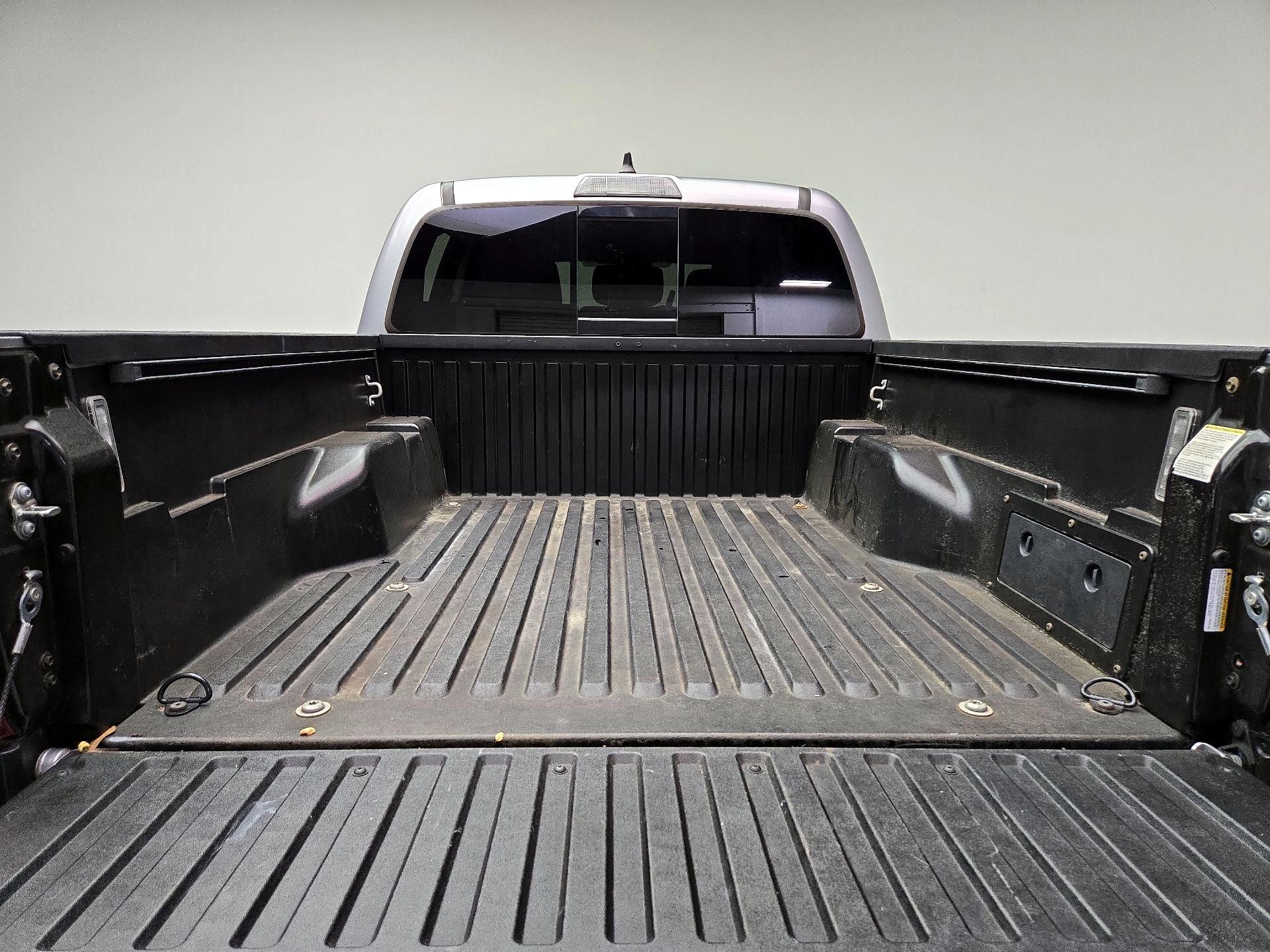 Thumbnail: 2021 Toyota Tacoma - 20