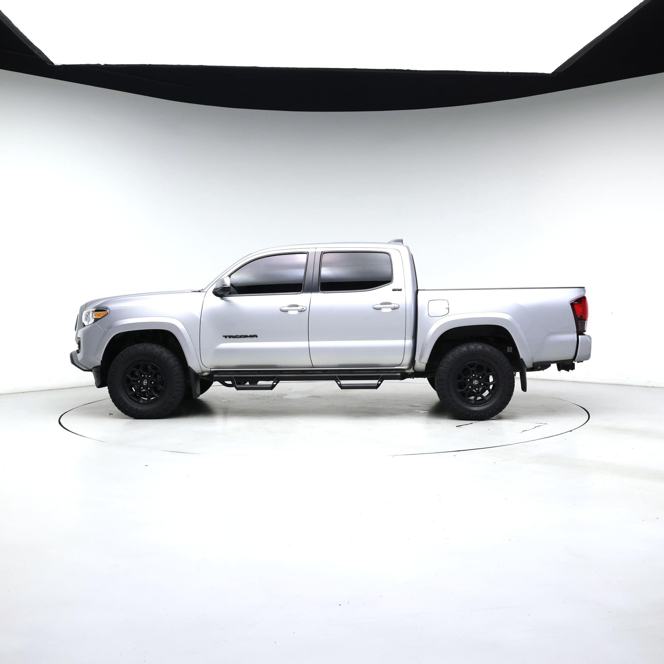 Thumbnail: 2021 Toyota Tacoma - 3