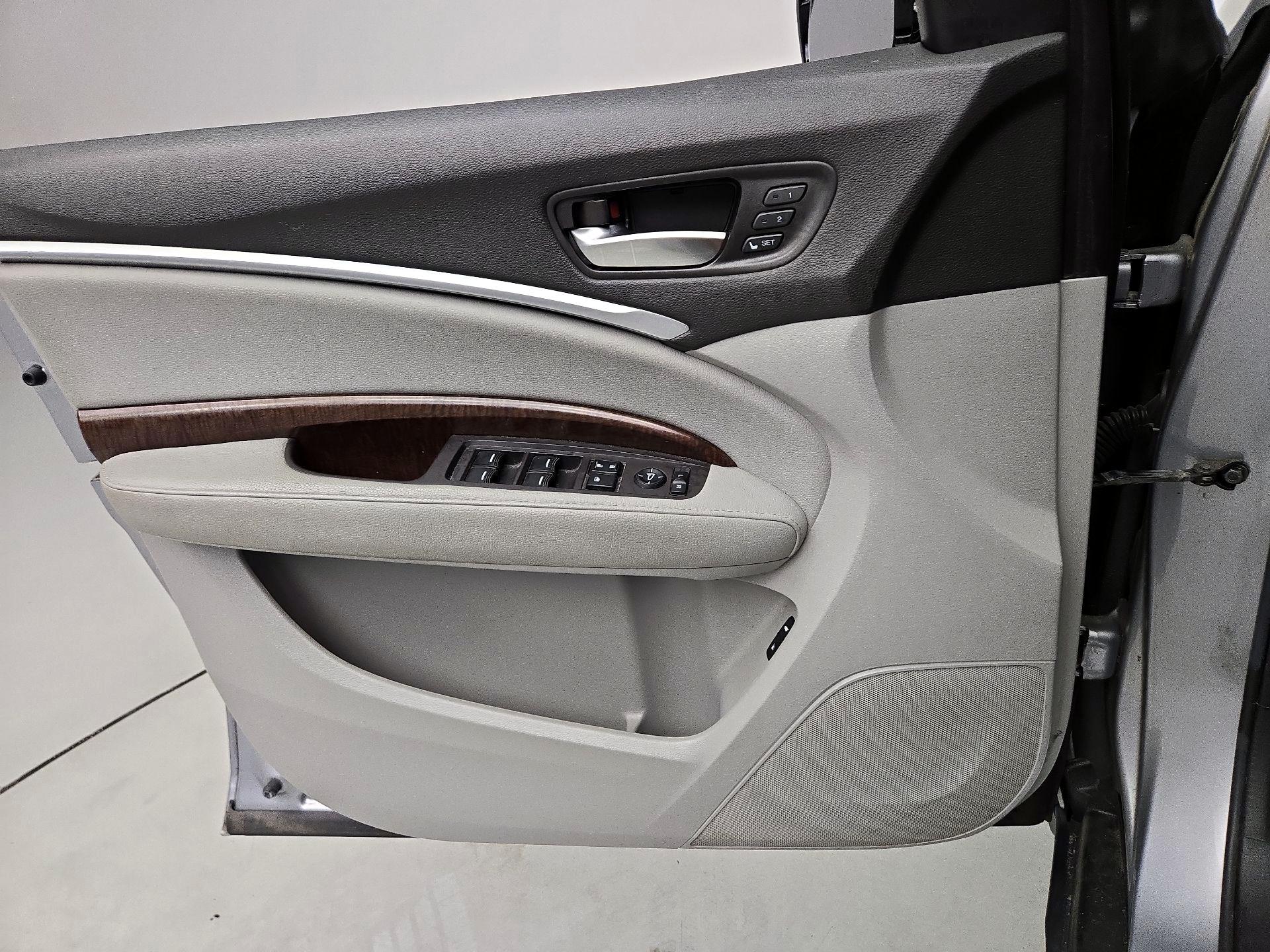 Thumbnail: 2020 Acura MDX - 12