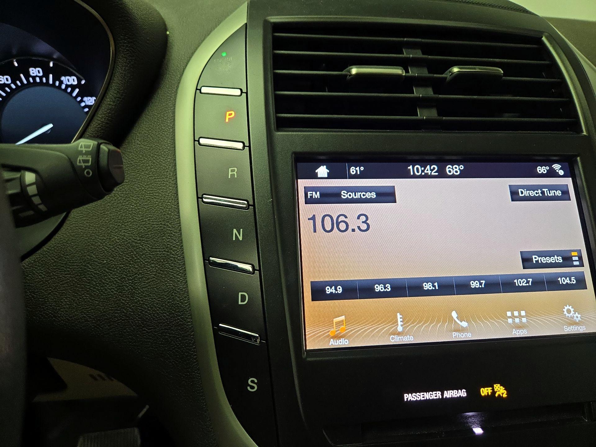 Thumbnail: 2019 Lincoln MKC - 17