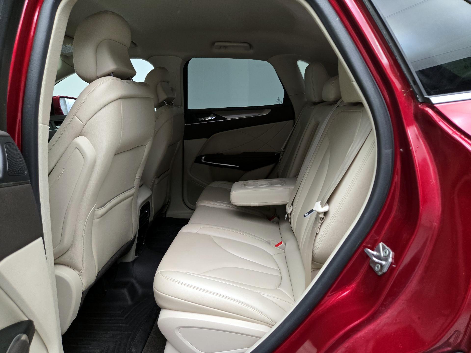 Thumbnail: 2019 Lincoln MKC - 19