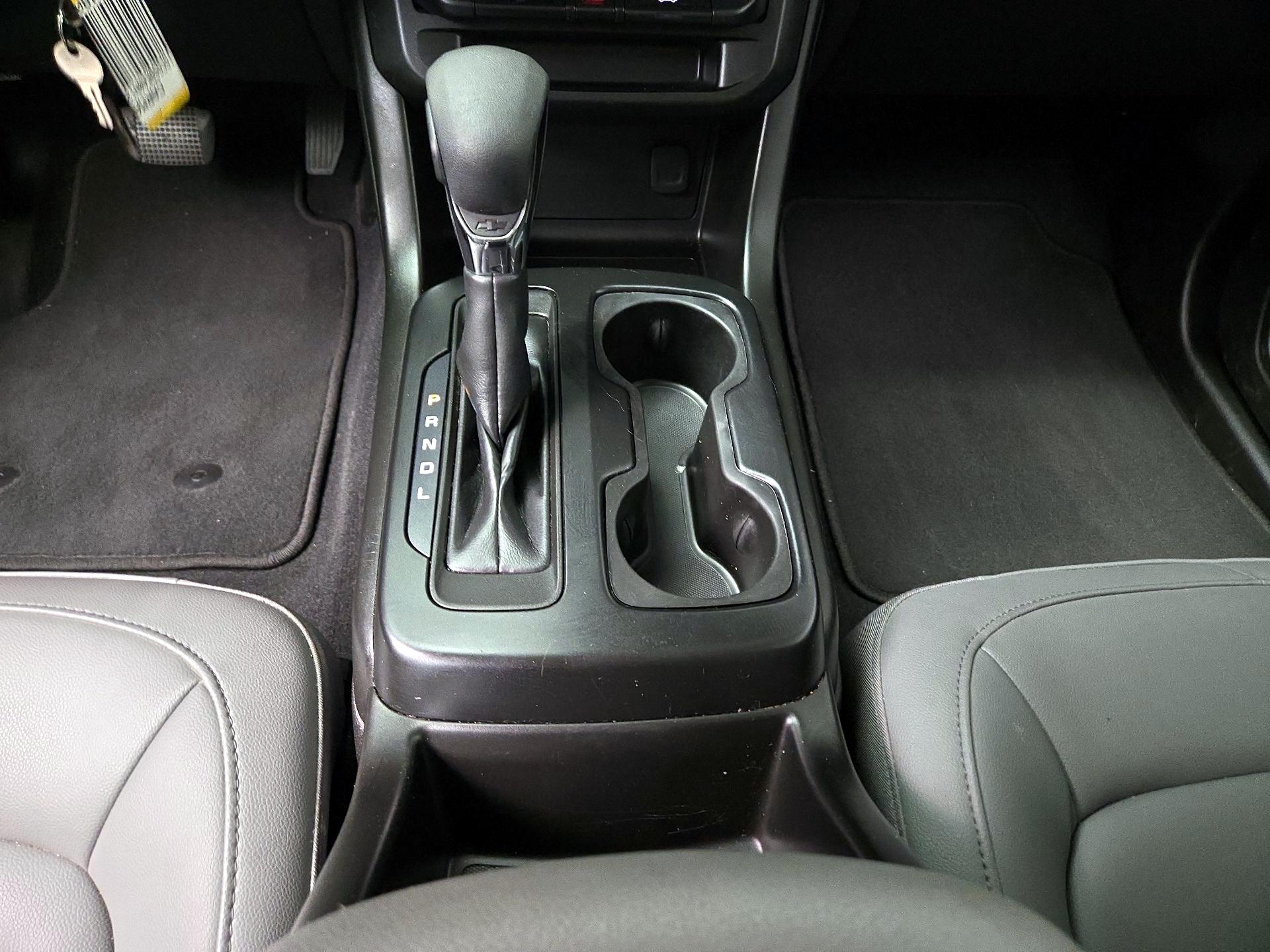 Thumbnail: 2022 Chevrolet Colorado - 17