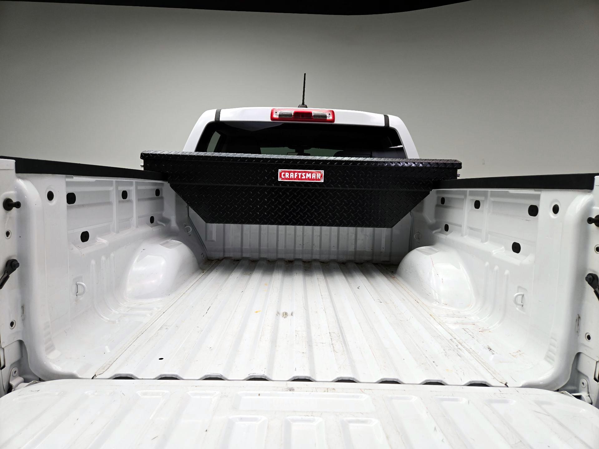 Thumbnail: 2022 Chevrolet Colorado - 20