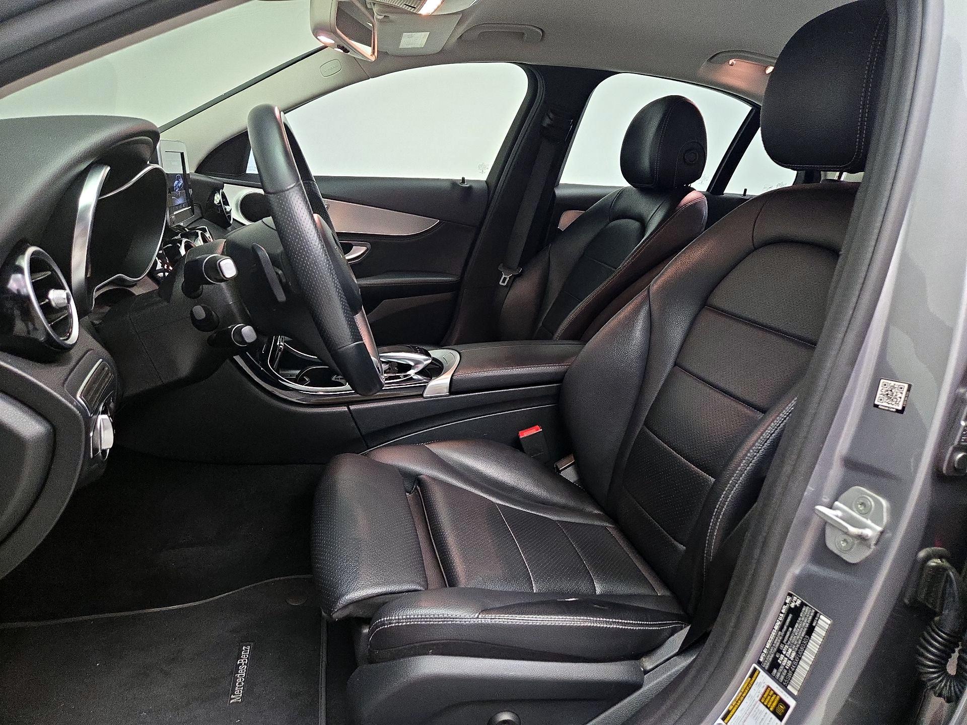 Thumbnail: 2015 Mercedes-Benz C-Class - 11