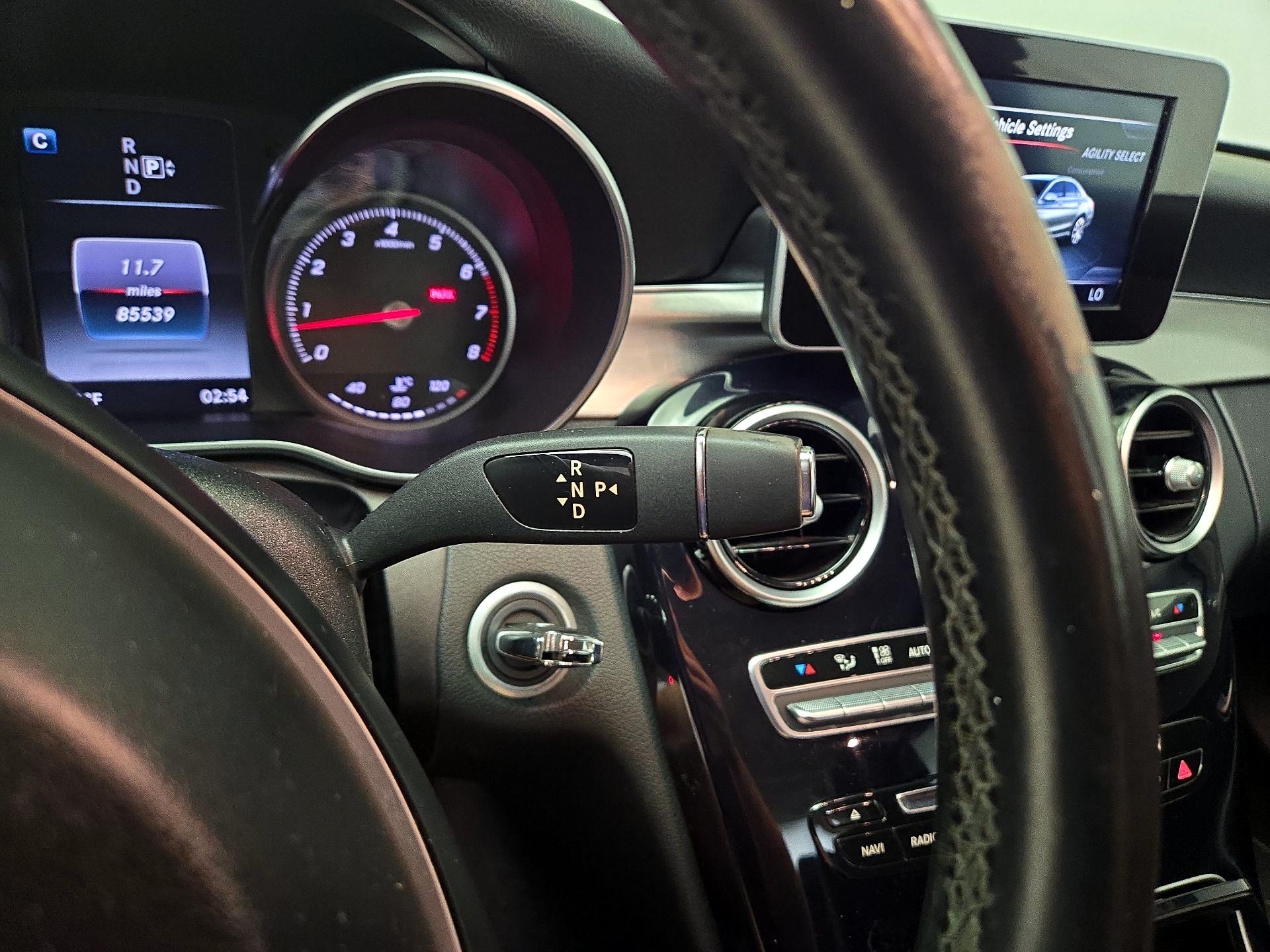 Thumbnail: 2015 Mercedes-Benz C-Class - 17