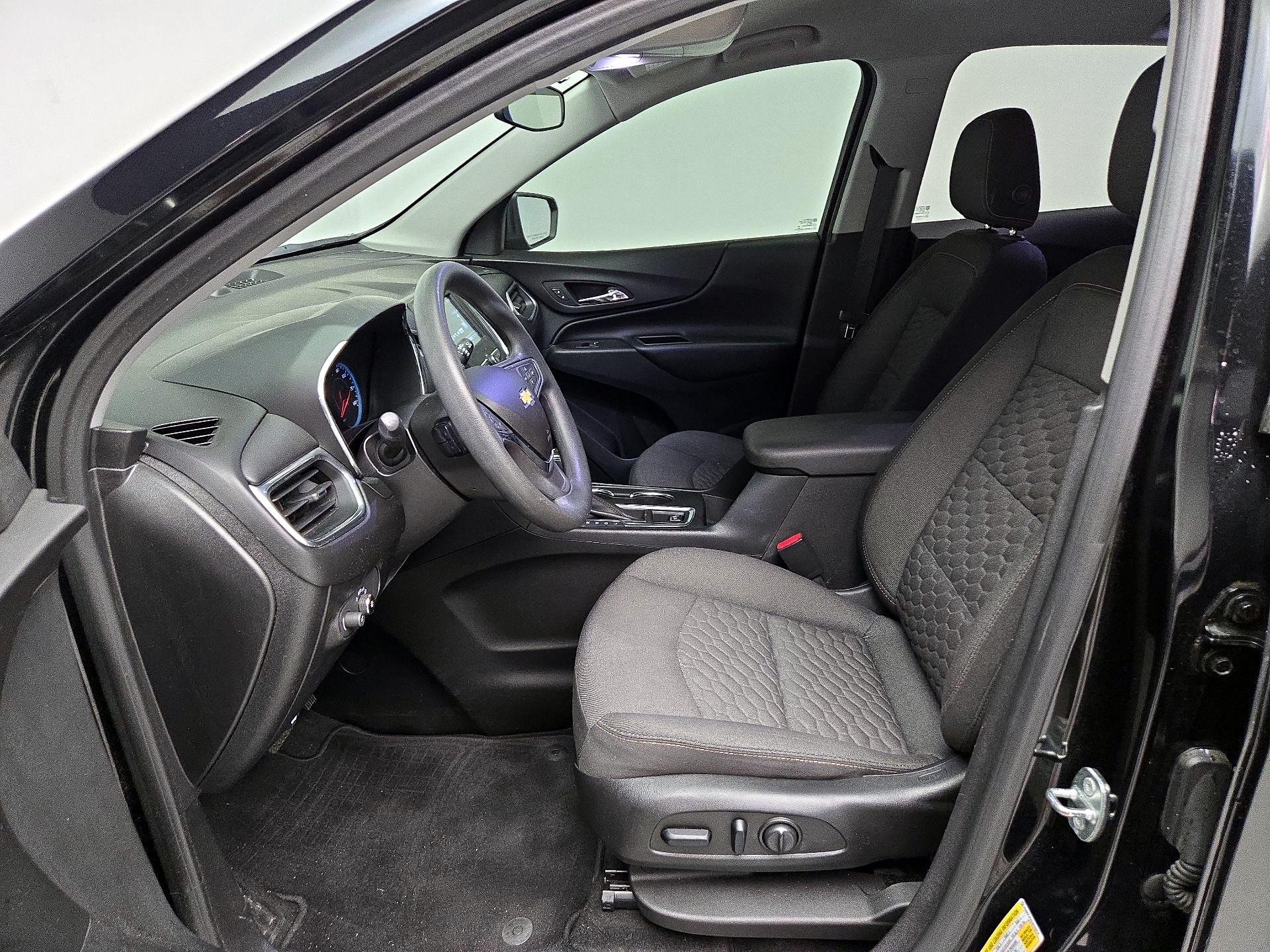 Thumbnail: 2018 Chevrolet Equinox - 11