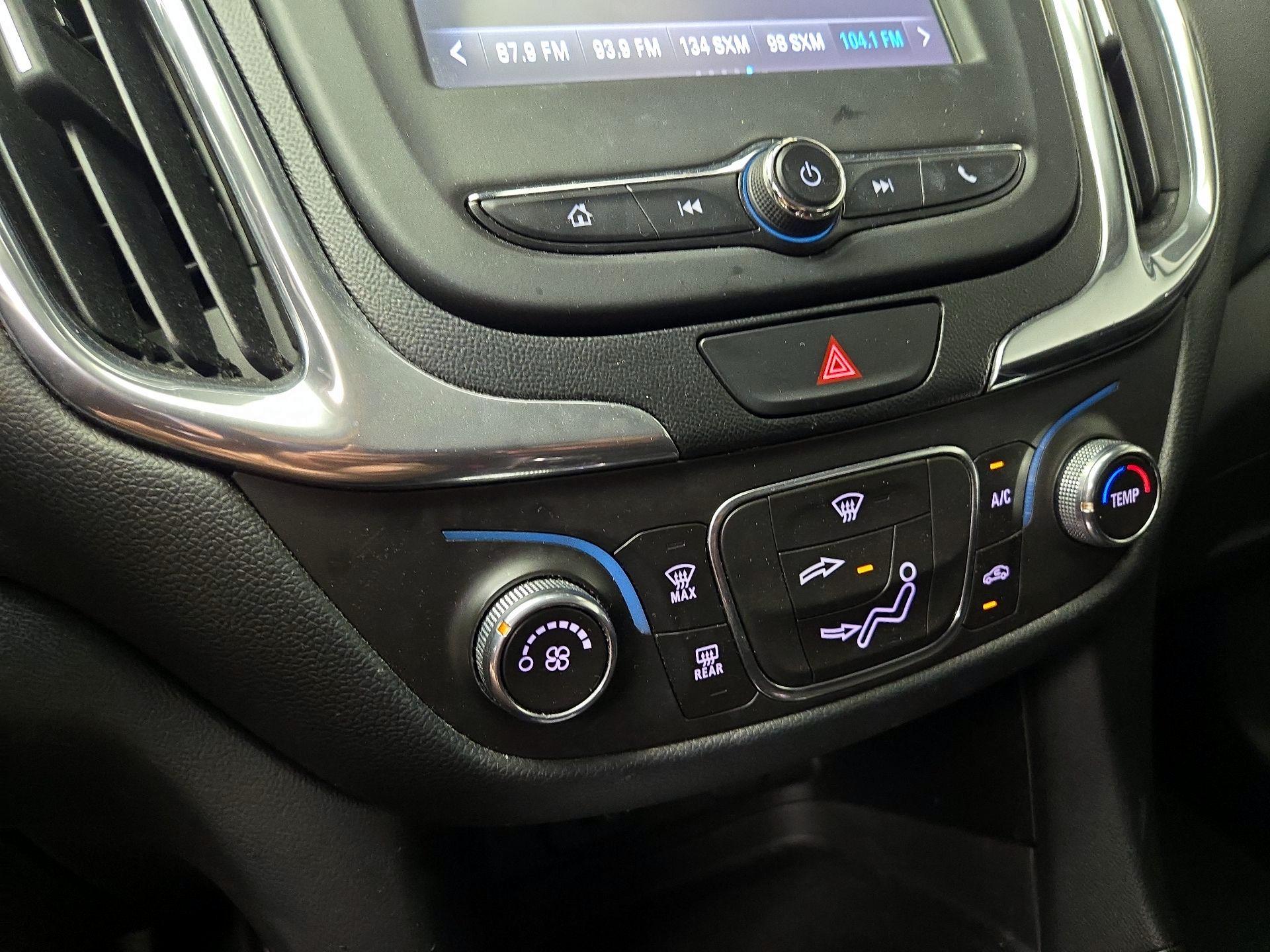 Thumbnail: 2018 Chevrolet Equinox - 16