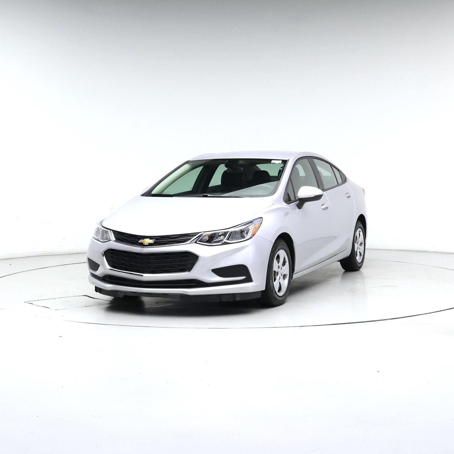 Thumbnail: 2018 Chevrolet Cruze - 4