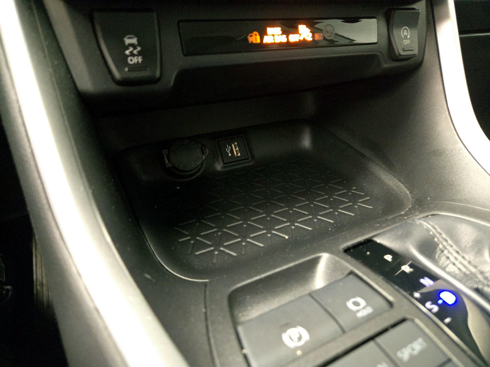 Thumbnail: 2023 Toyota RAV4 - 18