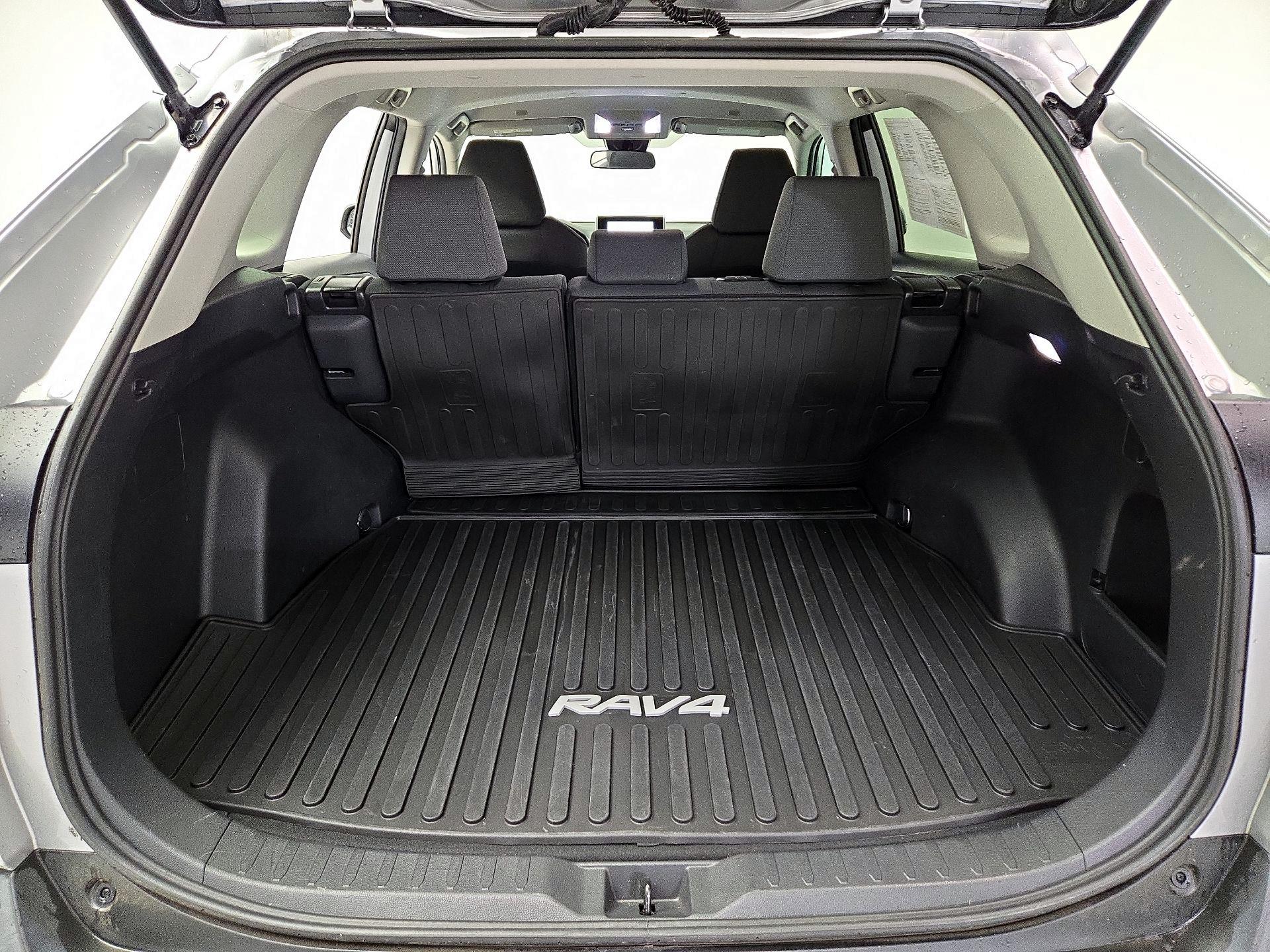 Thumbnail: 2023 Toyota RAV4 - 20