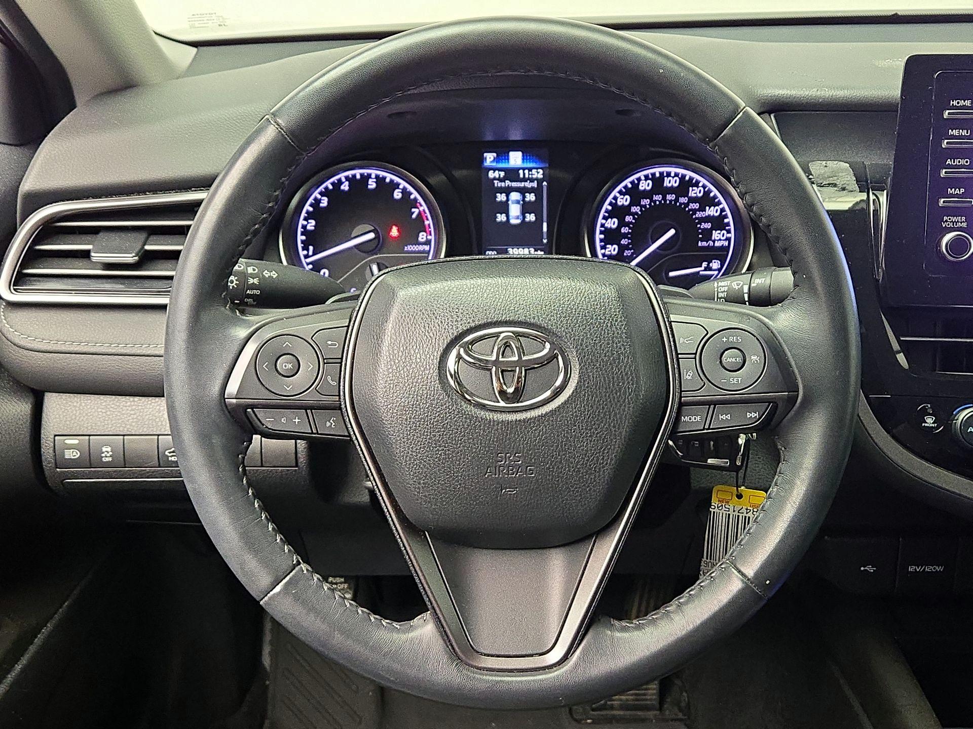 Thumbnail: 2022 Toyota Camry - 10