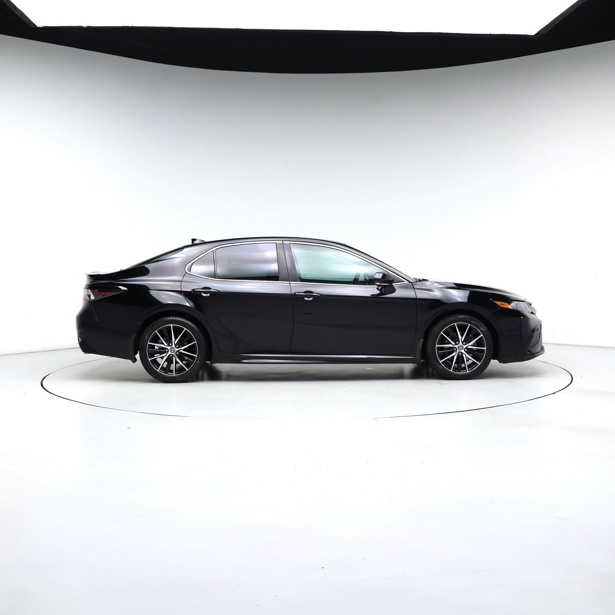 Thumbnail: 2022 Toyota Camry - 7
