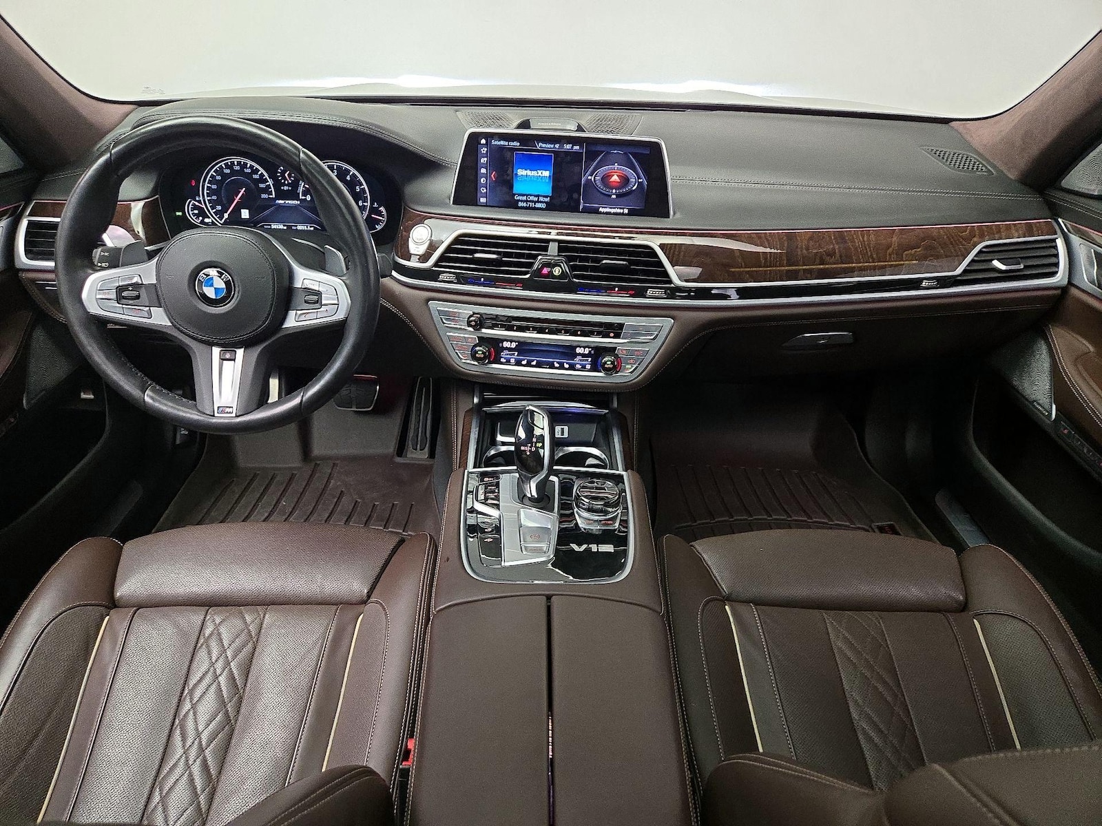 2018 BMW 7 Series M760i - Photo 10